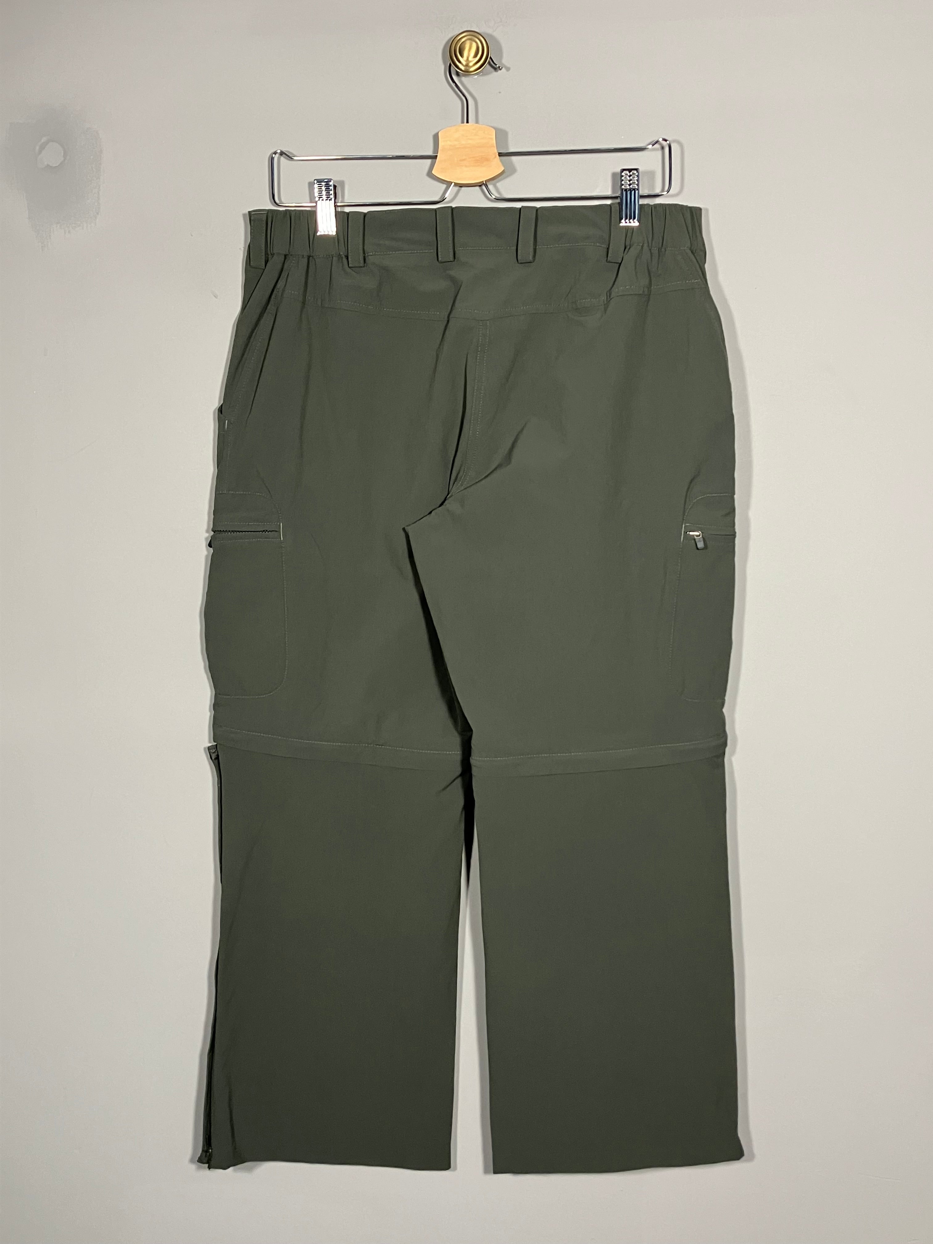 Pantaloni Adidas (2in1) - marimea M
