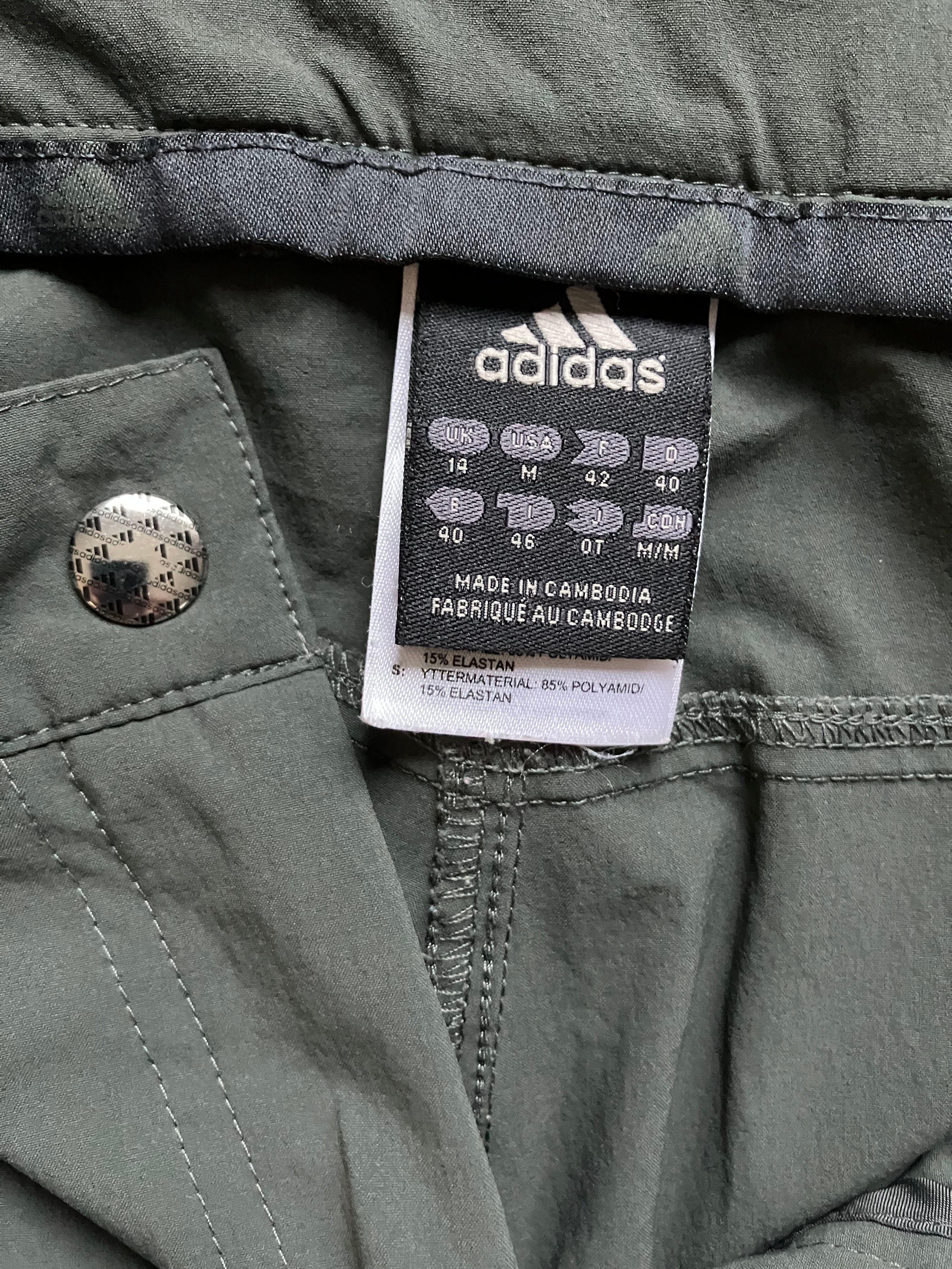 Pantaloni Adidas (2in1) - marimea M