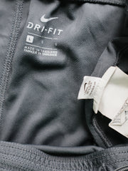 Pantaloni scurti Nike - marimea L - Barbati