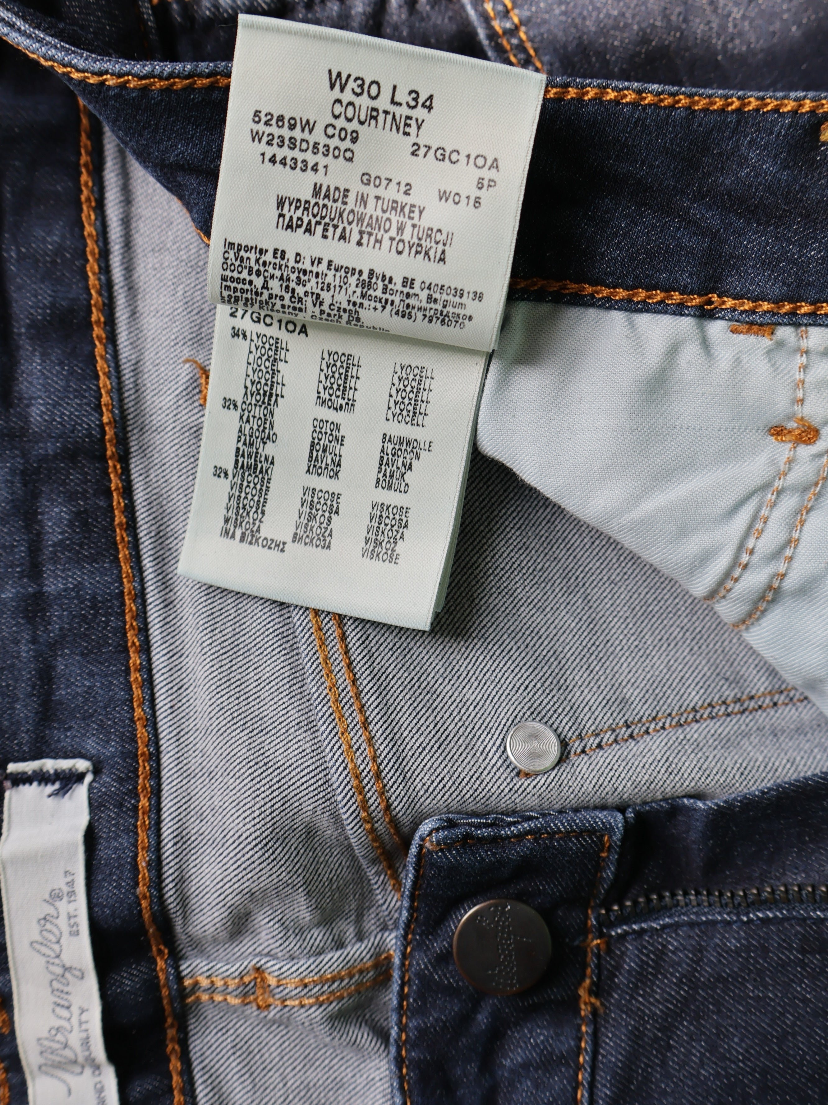 Blugi Wrangler - marimea W30/L34 - Femei