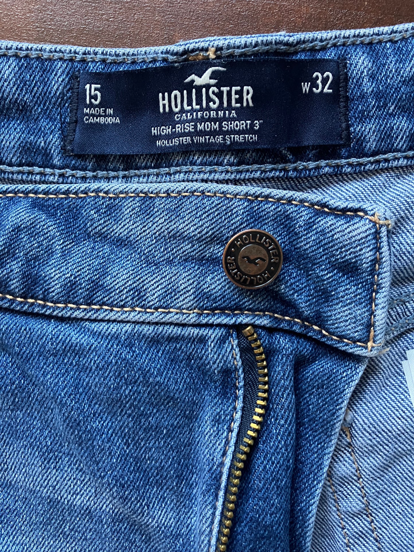 Pantaloni scurti Hollister - marimea W32 - XL