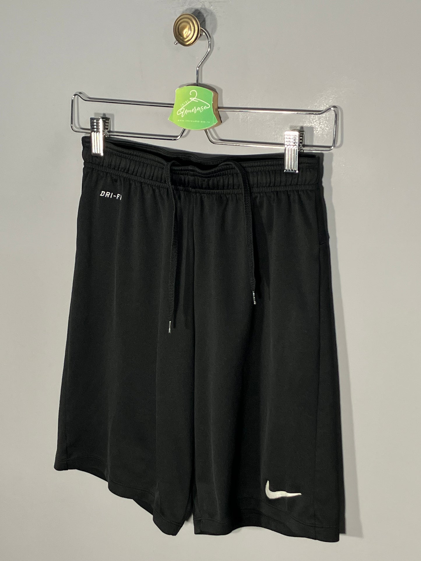 Pantaloni scurti Nike - marimea S