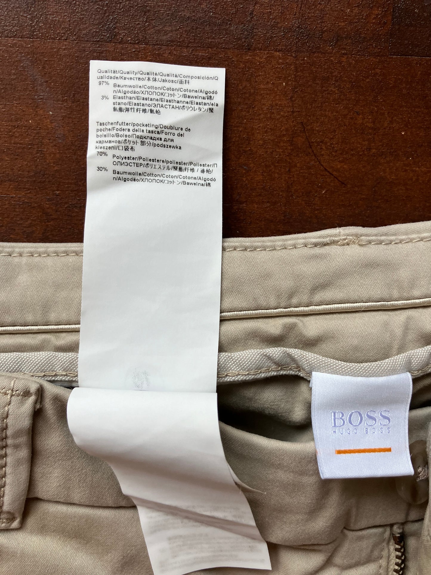 Pantaloni Hugo Boss - marimea M