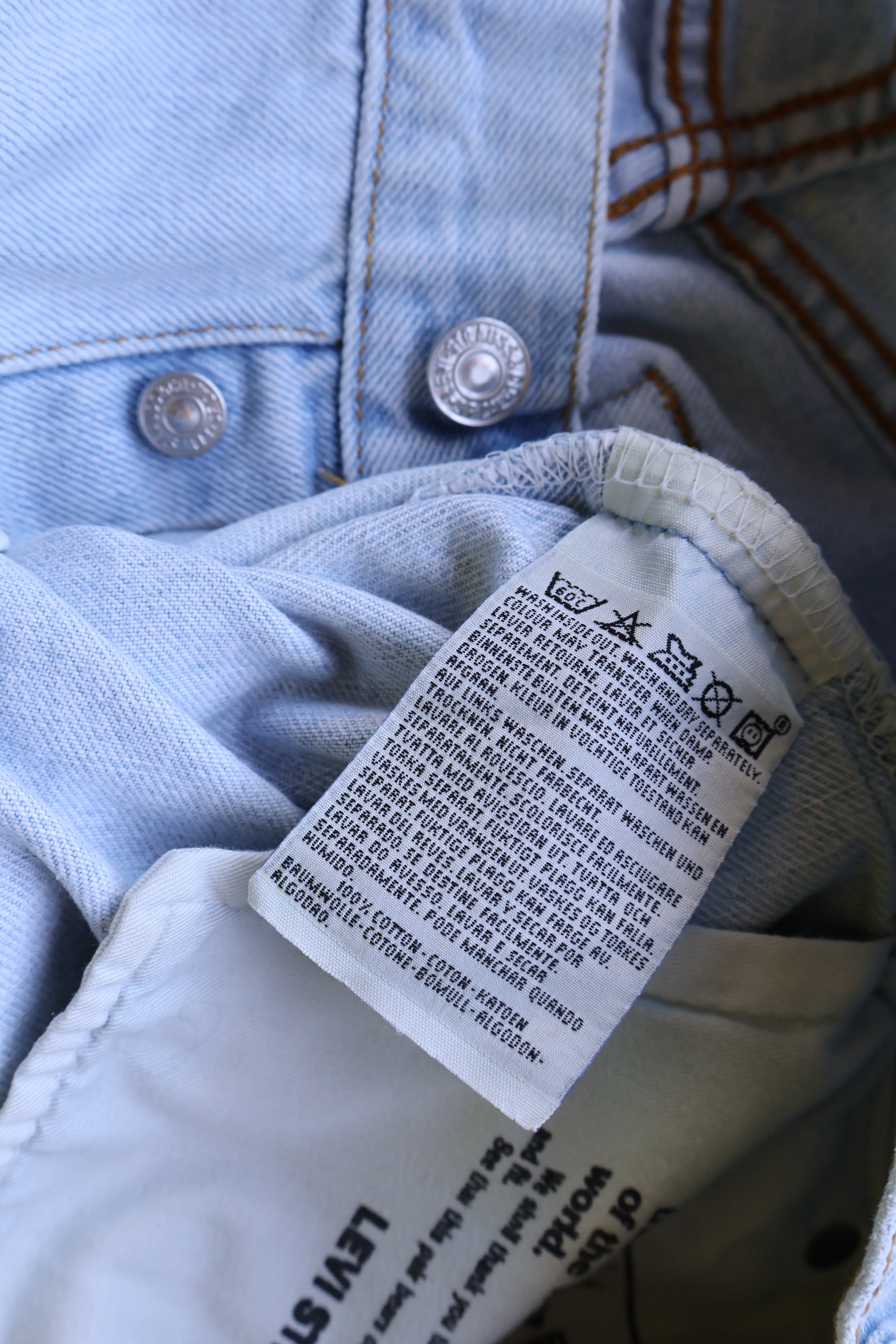 Blugi Levi's - marimea S/M W31/L34 - Barbati
