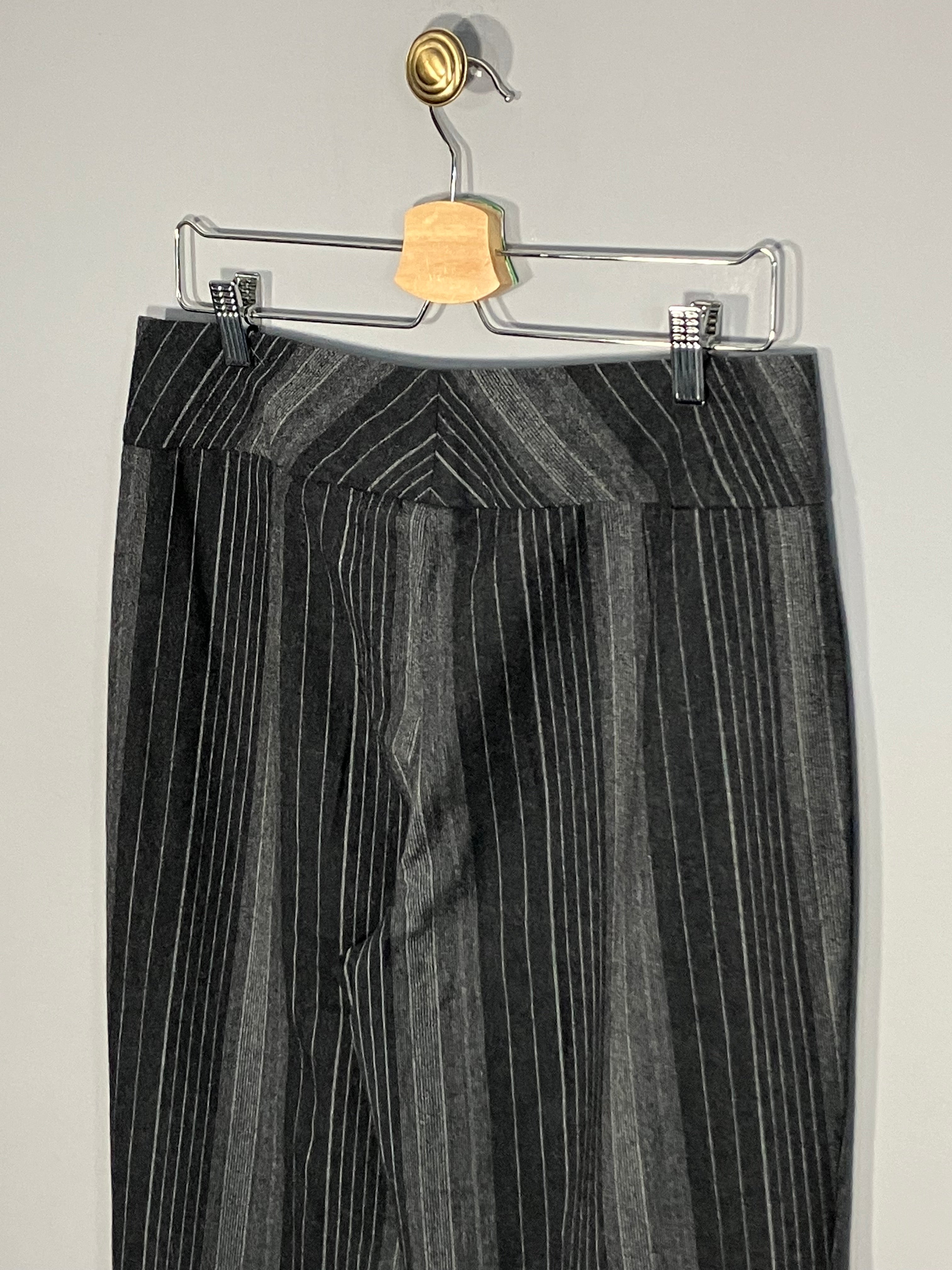 Pantaloni Berri (96%lana) - marimea 40 - L