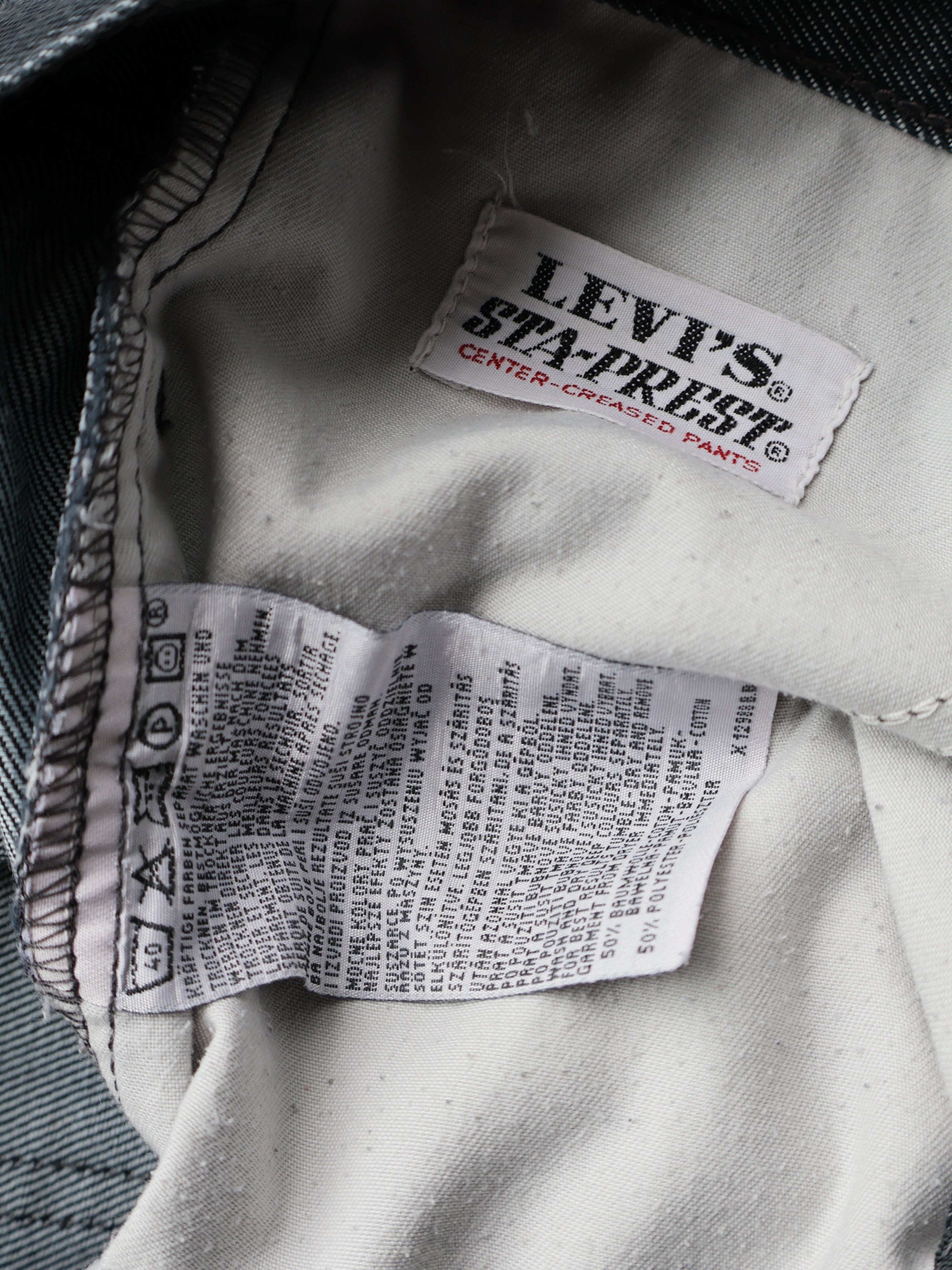 Blugi Levi's - marimea XS W28/L32 - Barbati