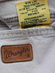 Blugi scurti Wrangler - marimea M/L - Barbati