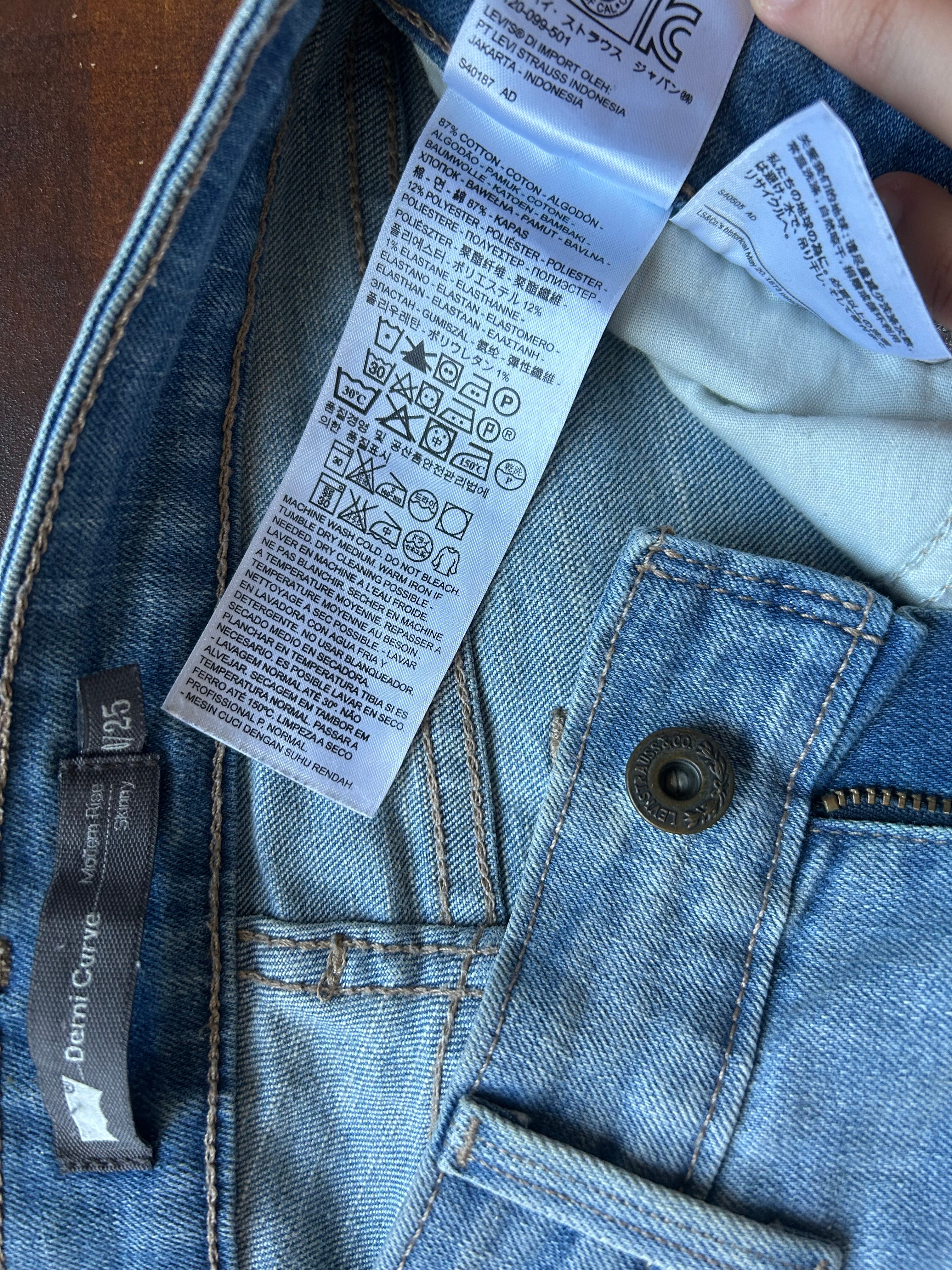 Blugi Levi's - marimea XS W25/L32 - Femei