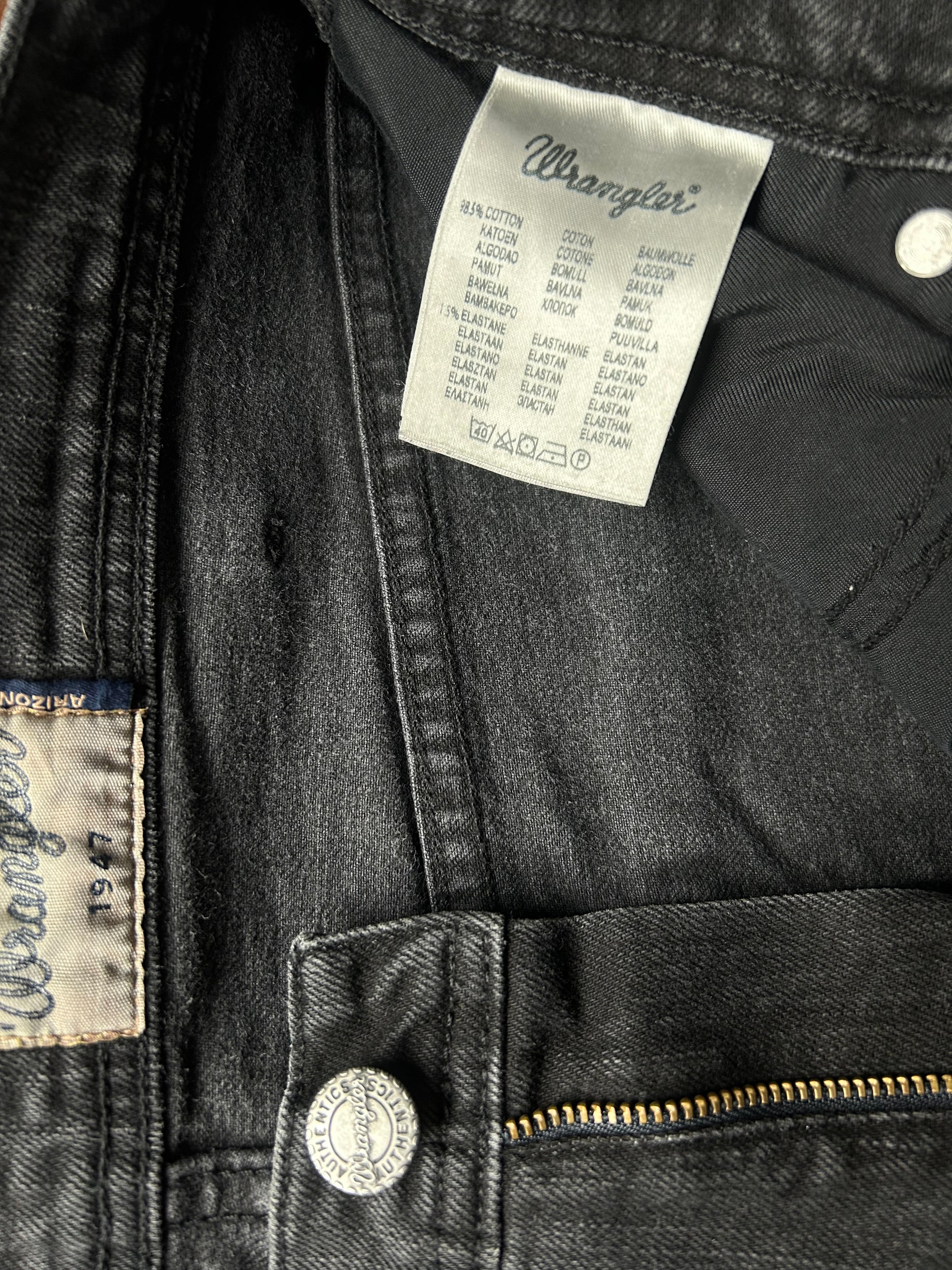 Blugi Wrangler - marimea S W30/L32 - Barbati