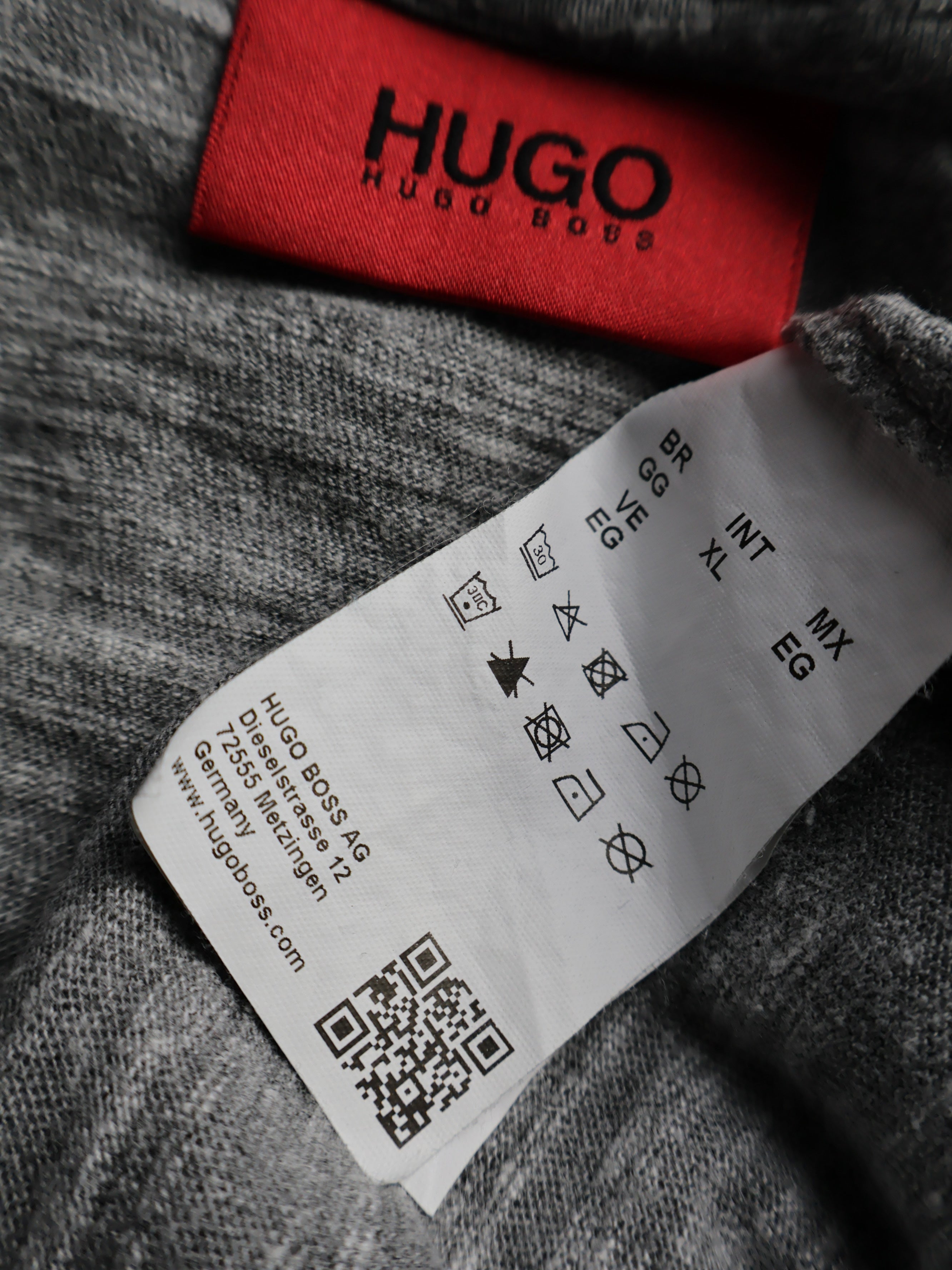 Bluza Hugo Boss - marimea XL - Barbati