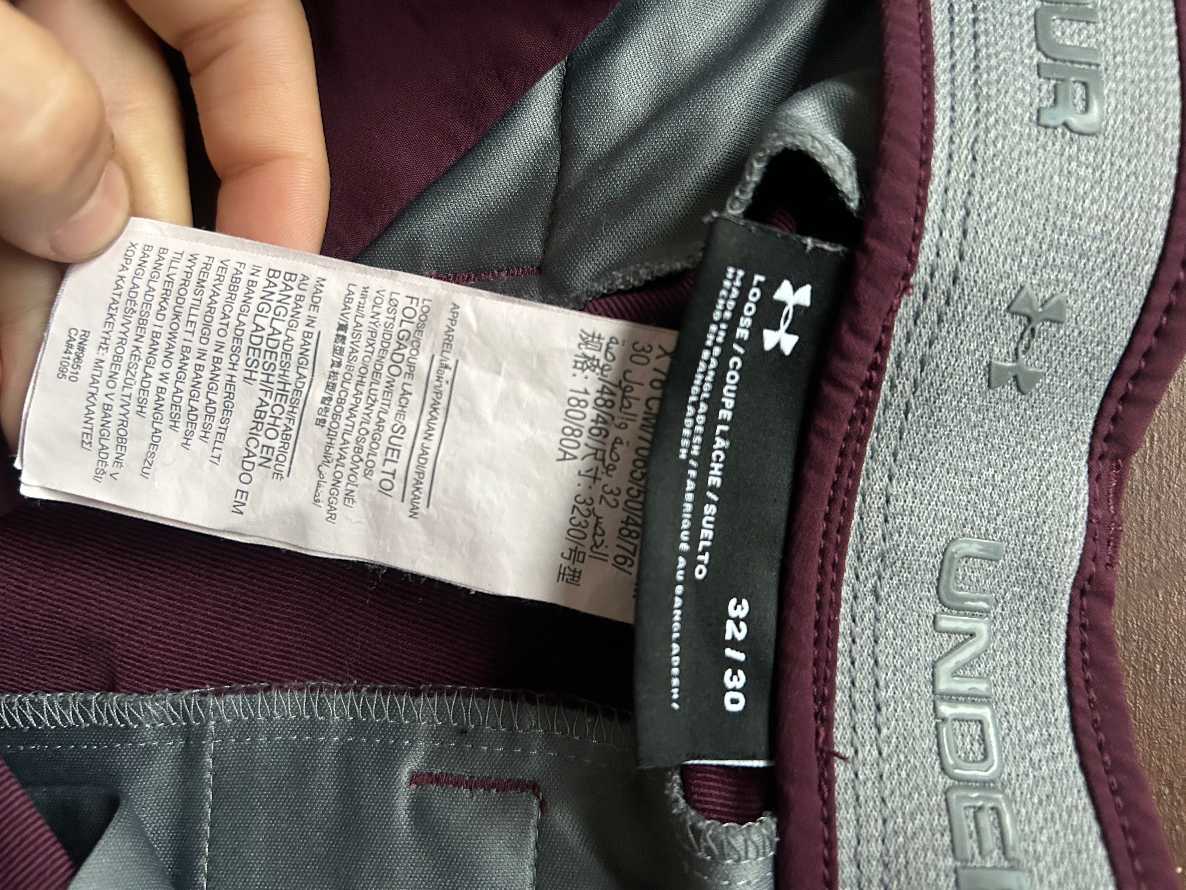 Pantaloni Under Armour - marimea W32/L30 L - Femei