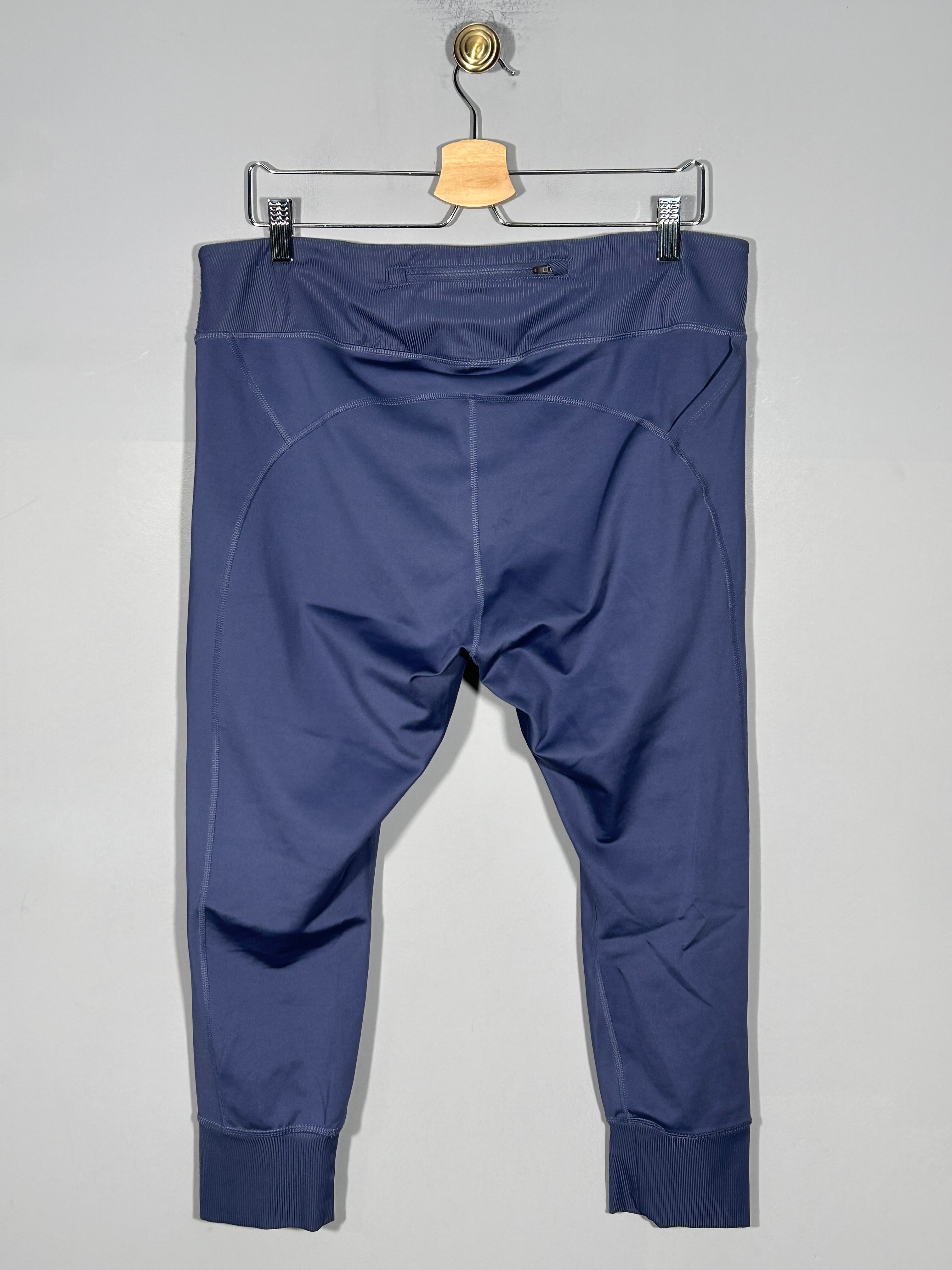 Pantaloni 2/3 Nike - marimea 1X - Femei
