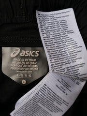 Pantaloni scurti Asics - marimea L - Barbati