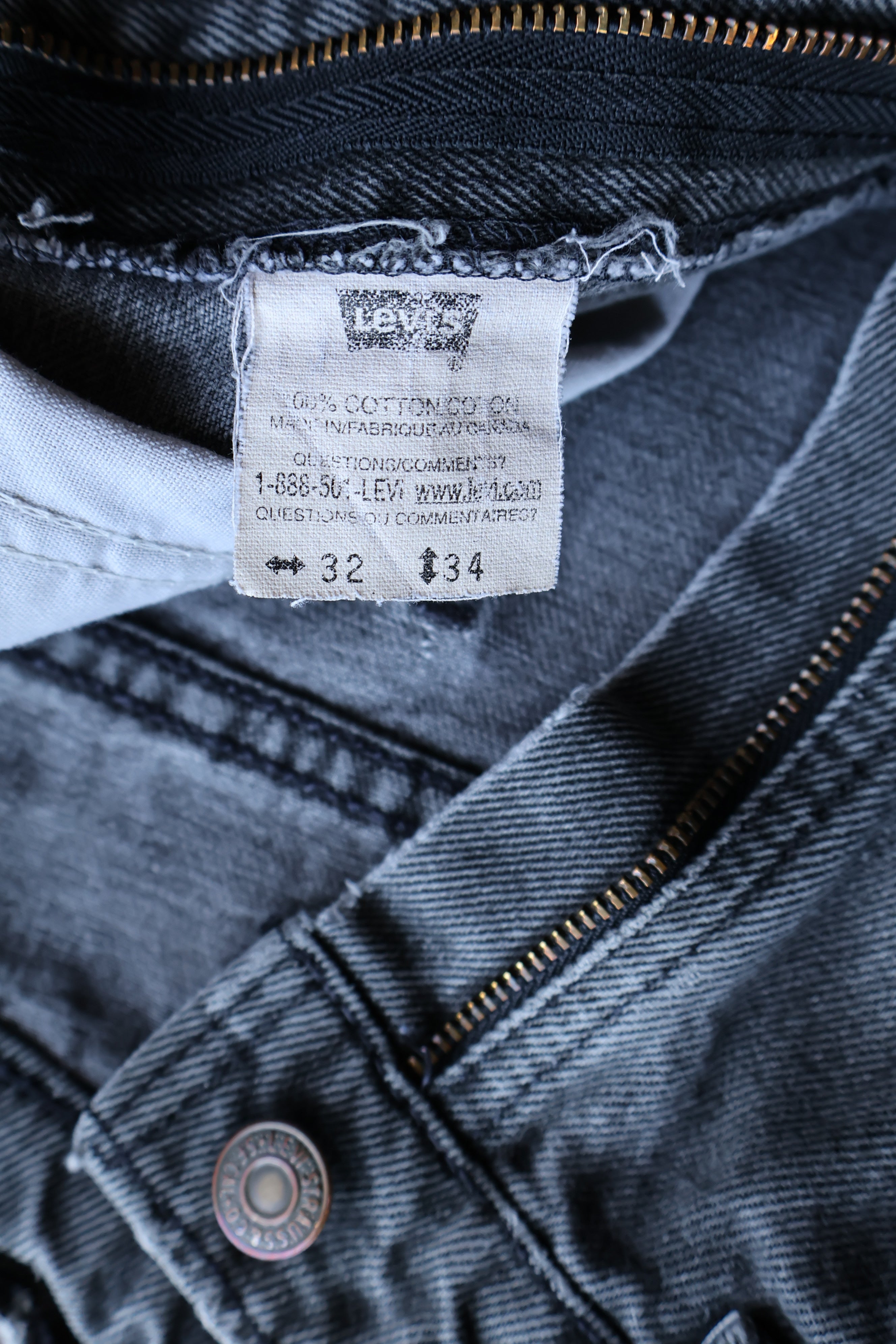 Blugi scurti Levi's - marimea L - Femei
