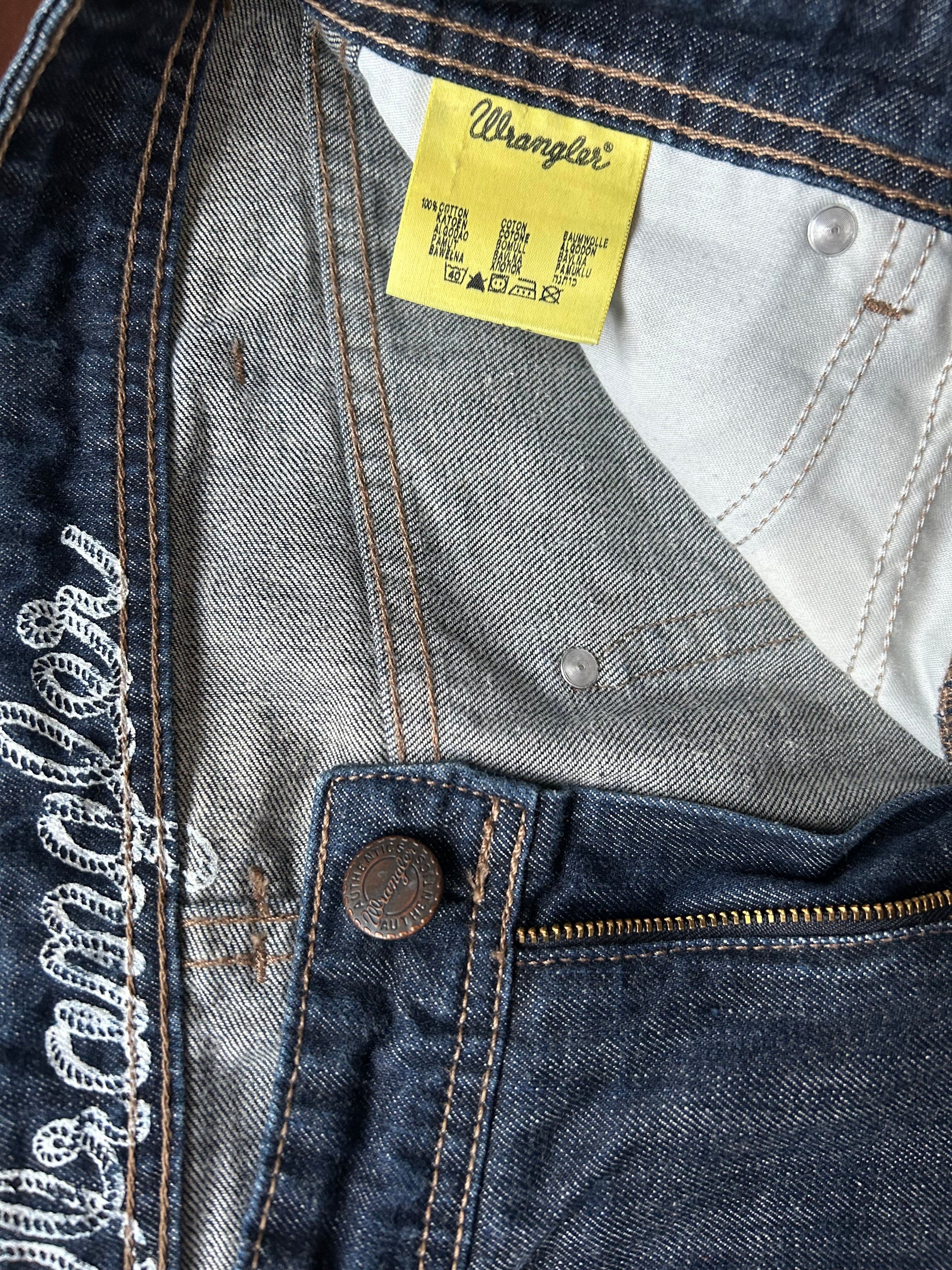 Blugi Wrangler - marimea S/M W32/L30 - Barbati
