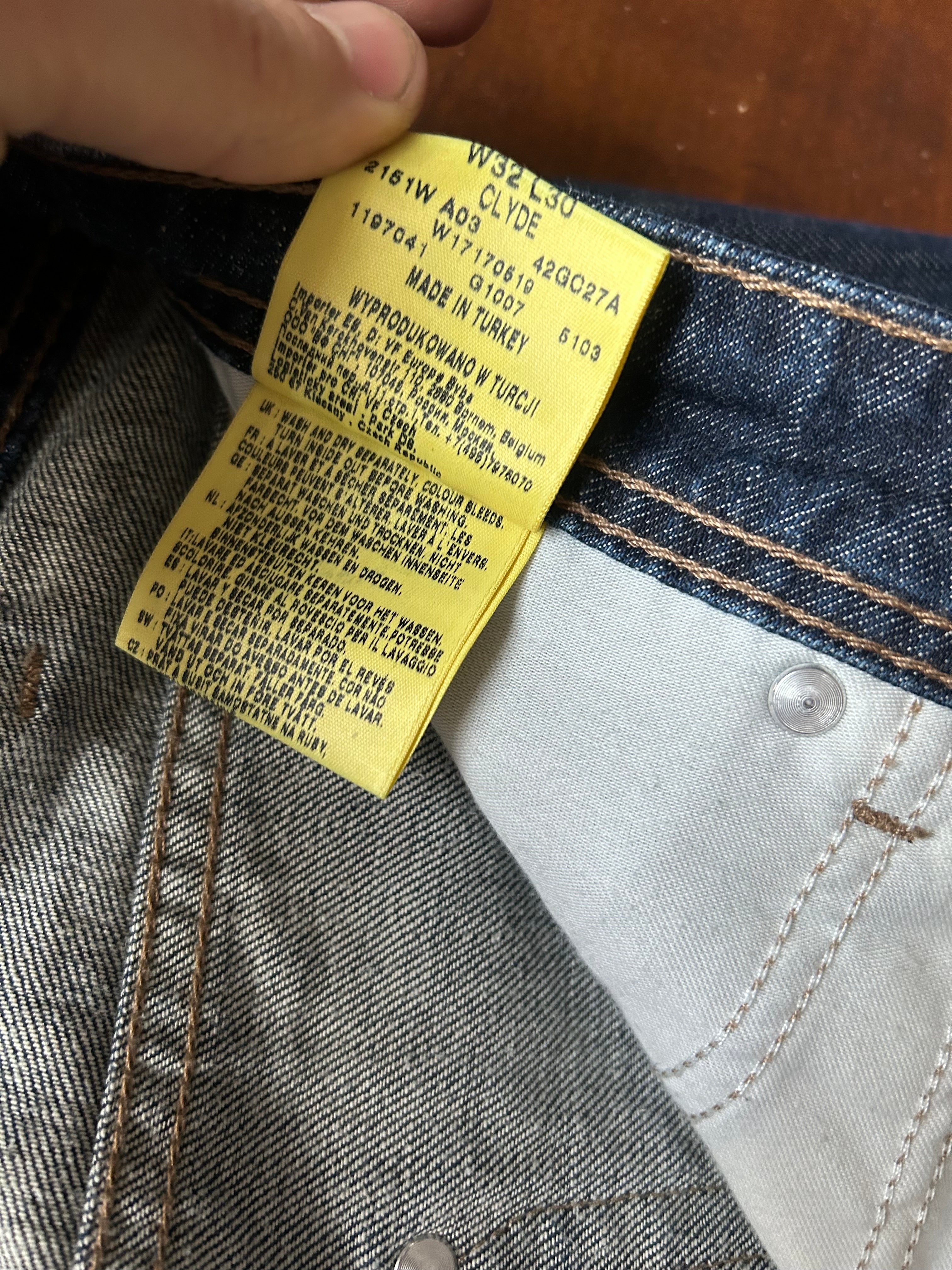 Blugi Wrangler - marimea S/M W32/L30 - Barbati