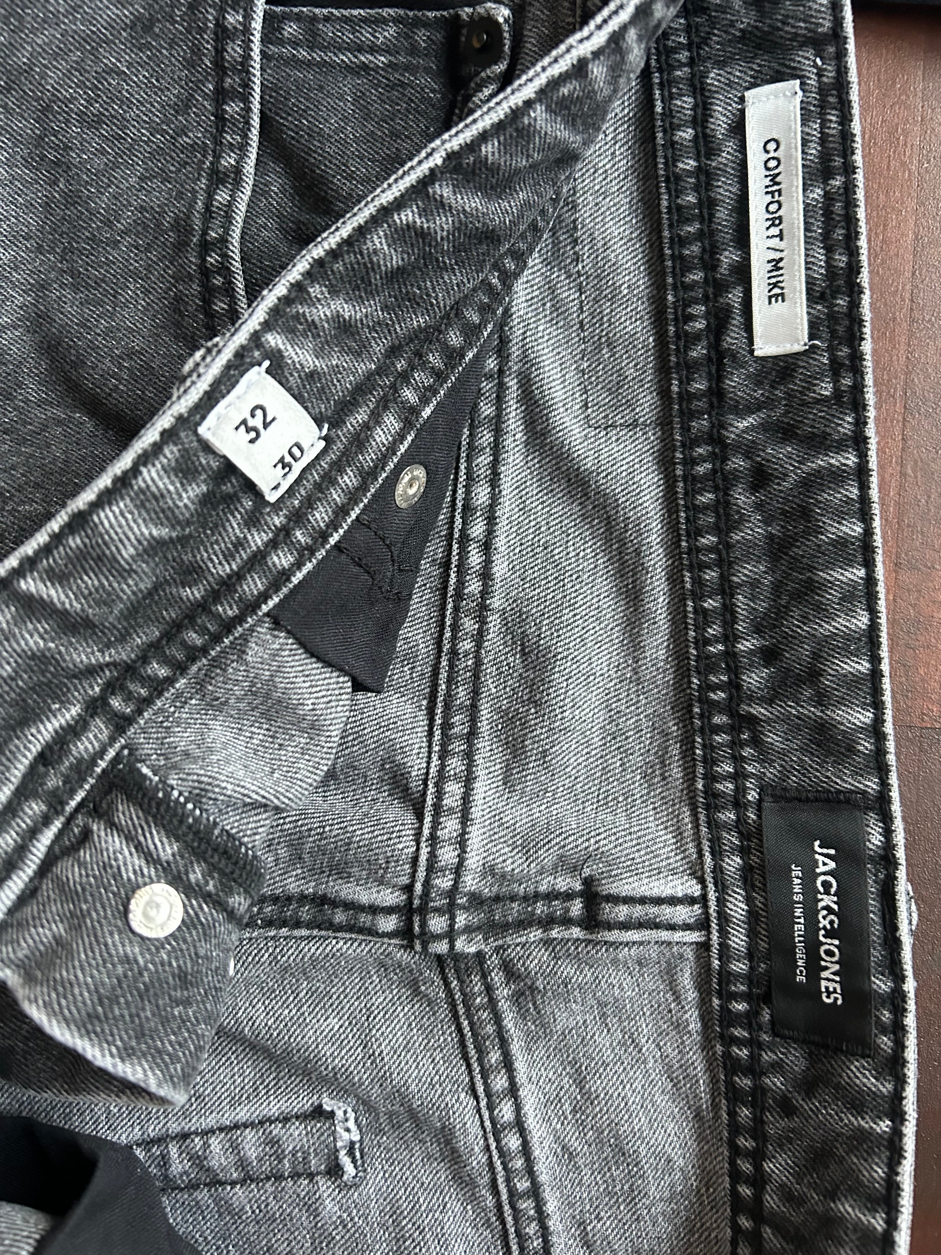 Blugi Jack&Jones - marimea S/M W32/L30 - Barbati