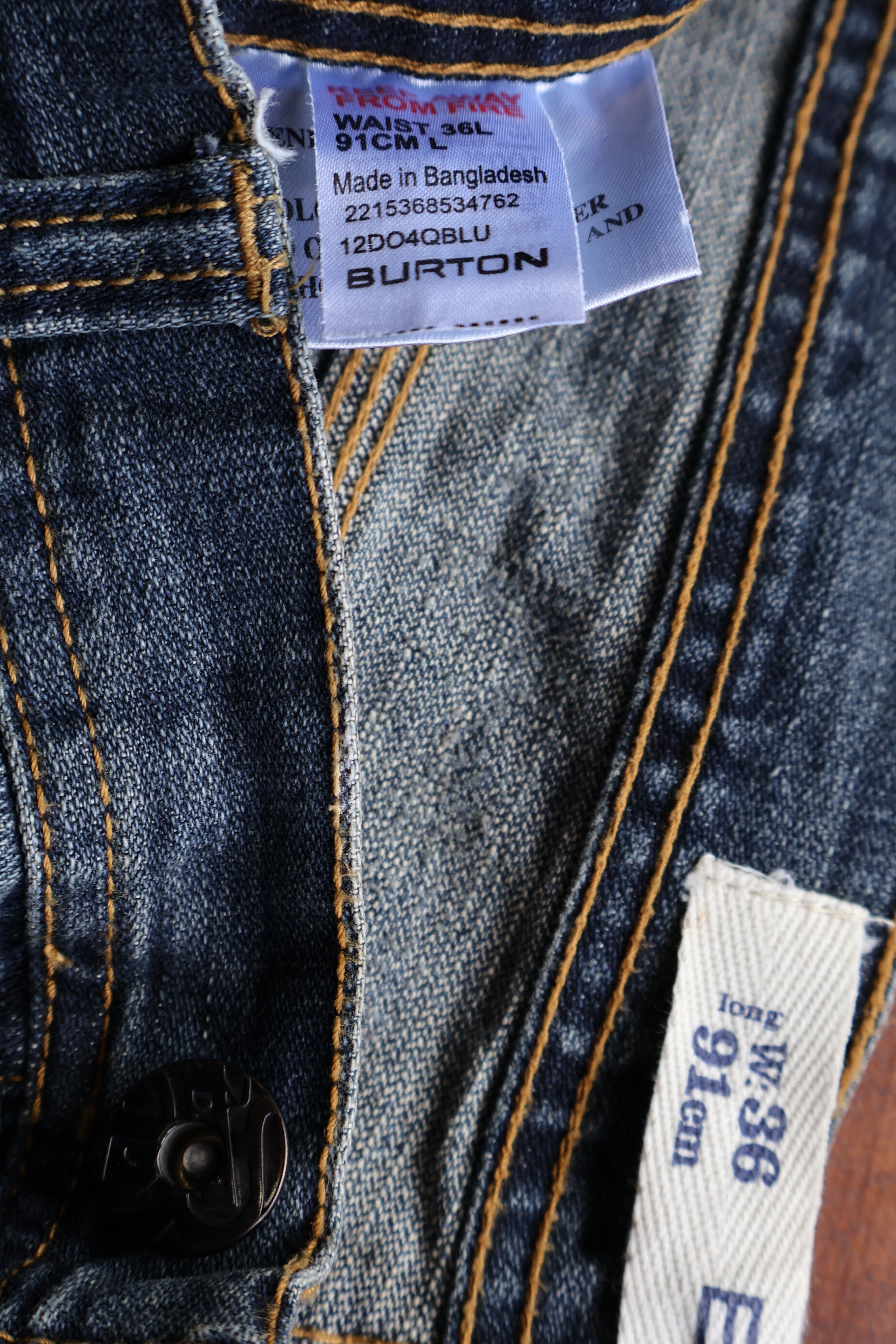 Blugi Burton - marimea L/XL W36 - Femei