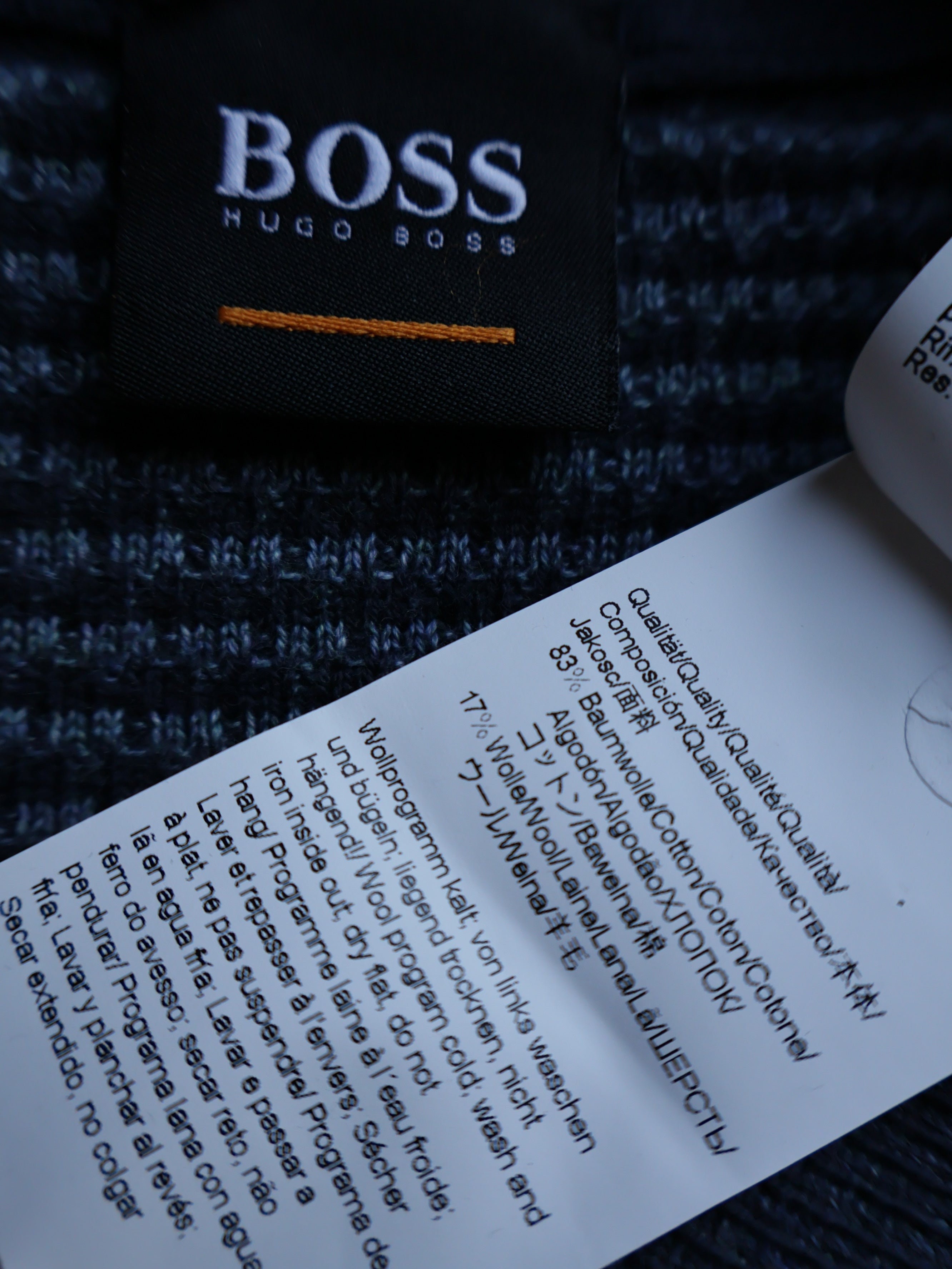 Bluza (17%lana) Hugo Boss - marimea XL - Barbati