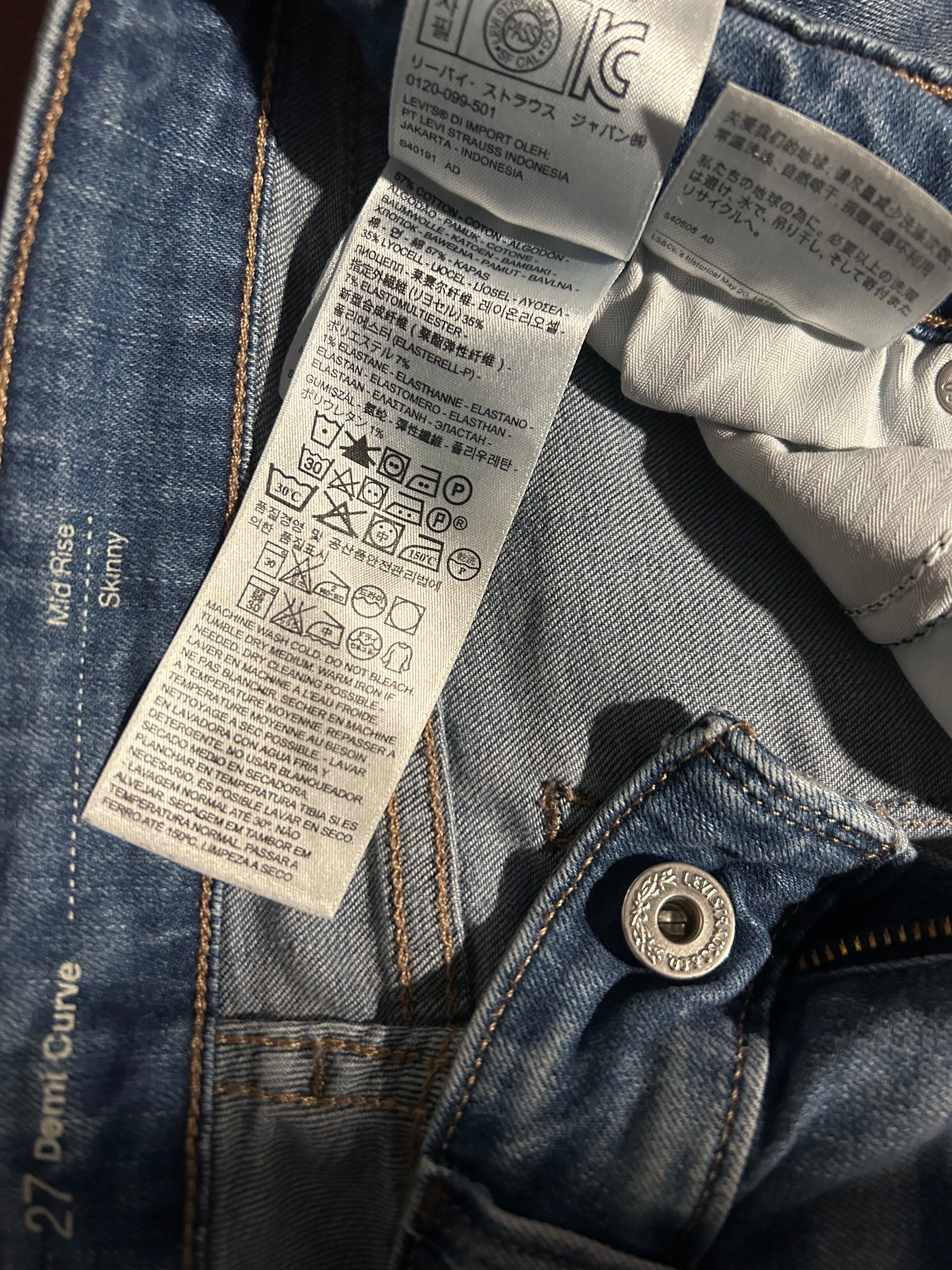 Blugi Levi's - marimea S W27/L34 - Femei