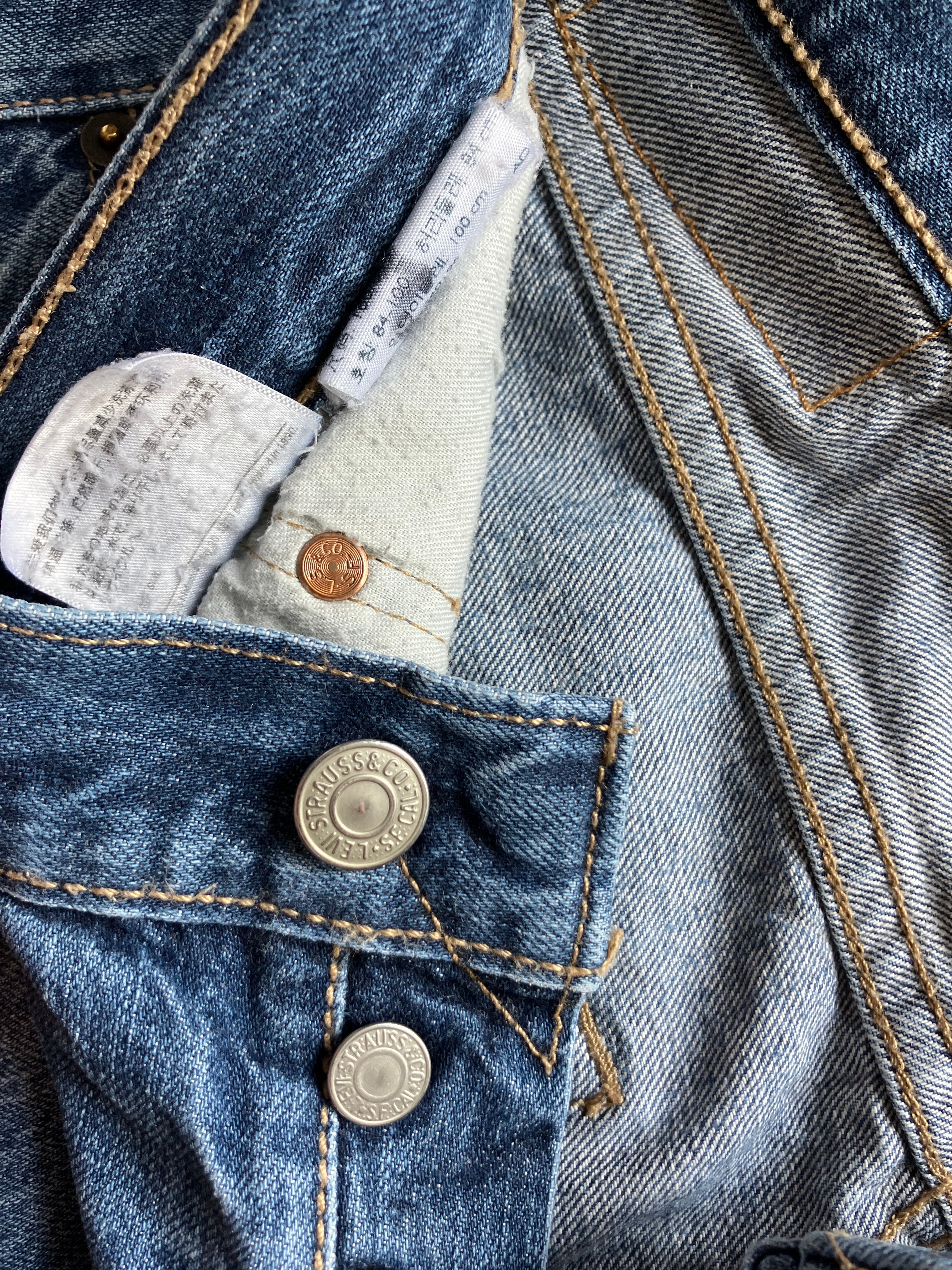 Blugi scurti Levi's 501 - marimea W33 - S/M