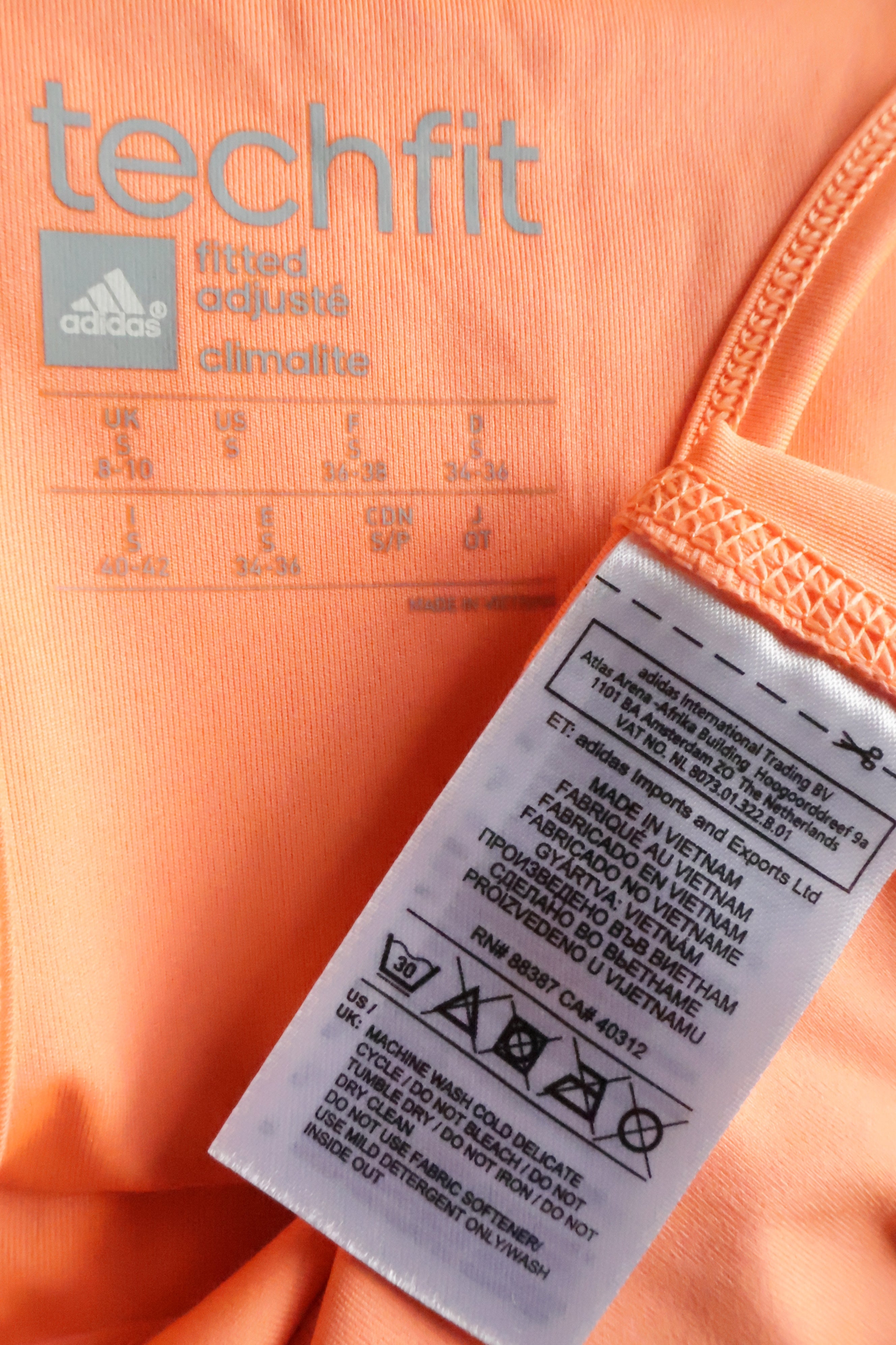 Maiou Adidas - marimea S - Femei