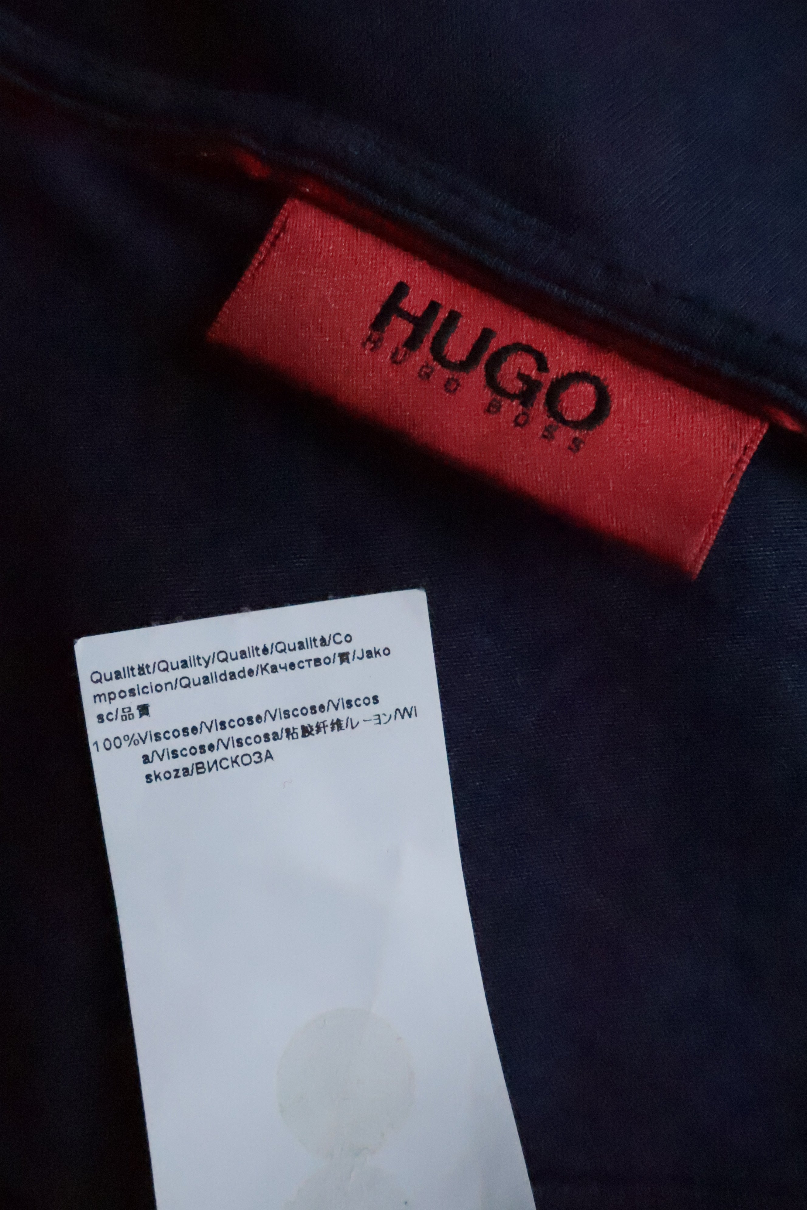 Tricou (100%vascoza) Hugo Boss - marimea M - Femei