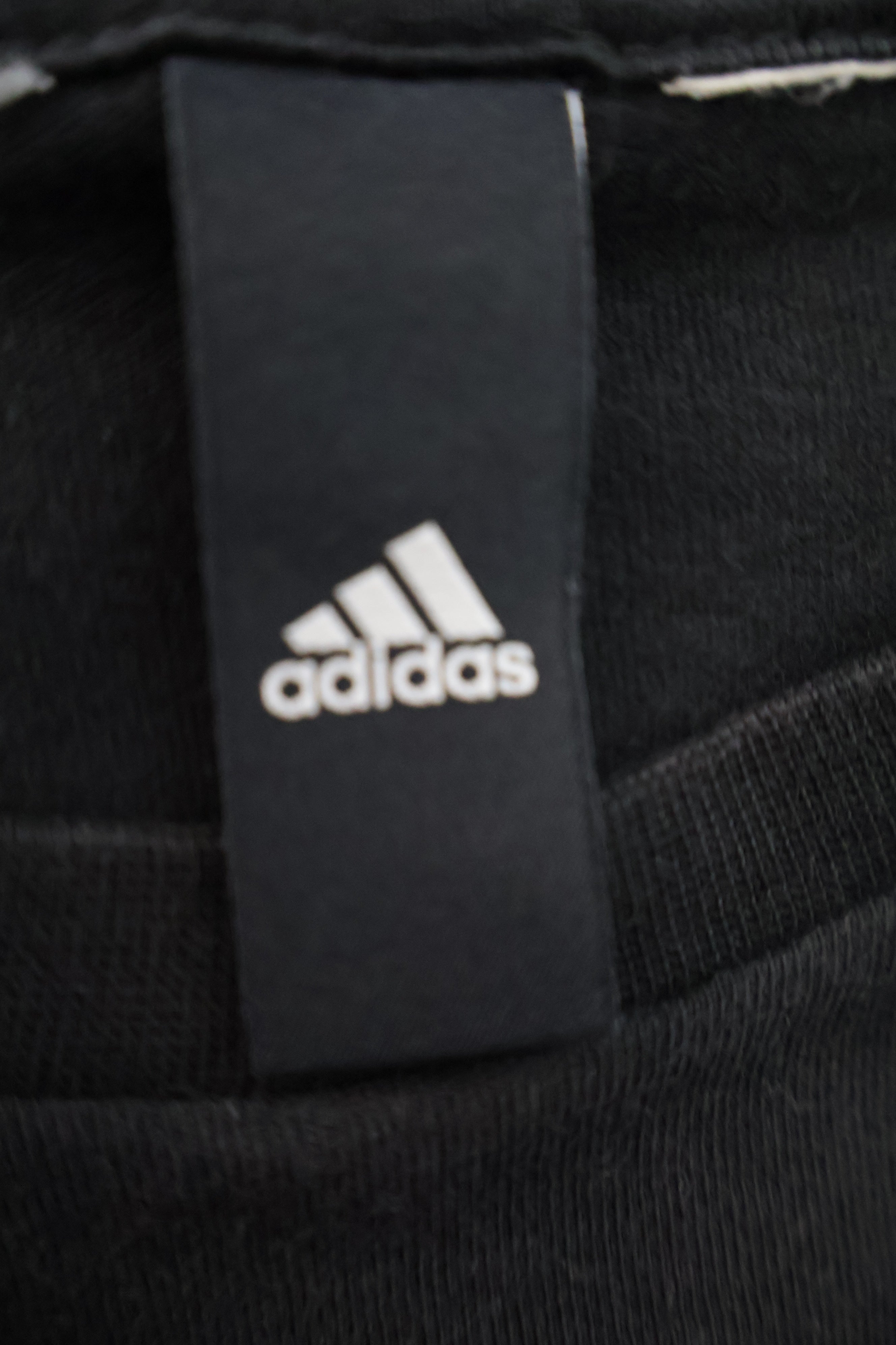 Tricou Adidas - marimea S/M - Barbati