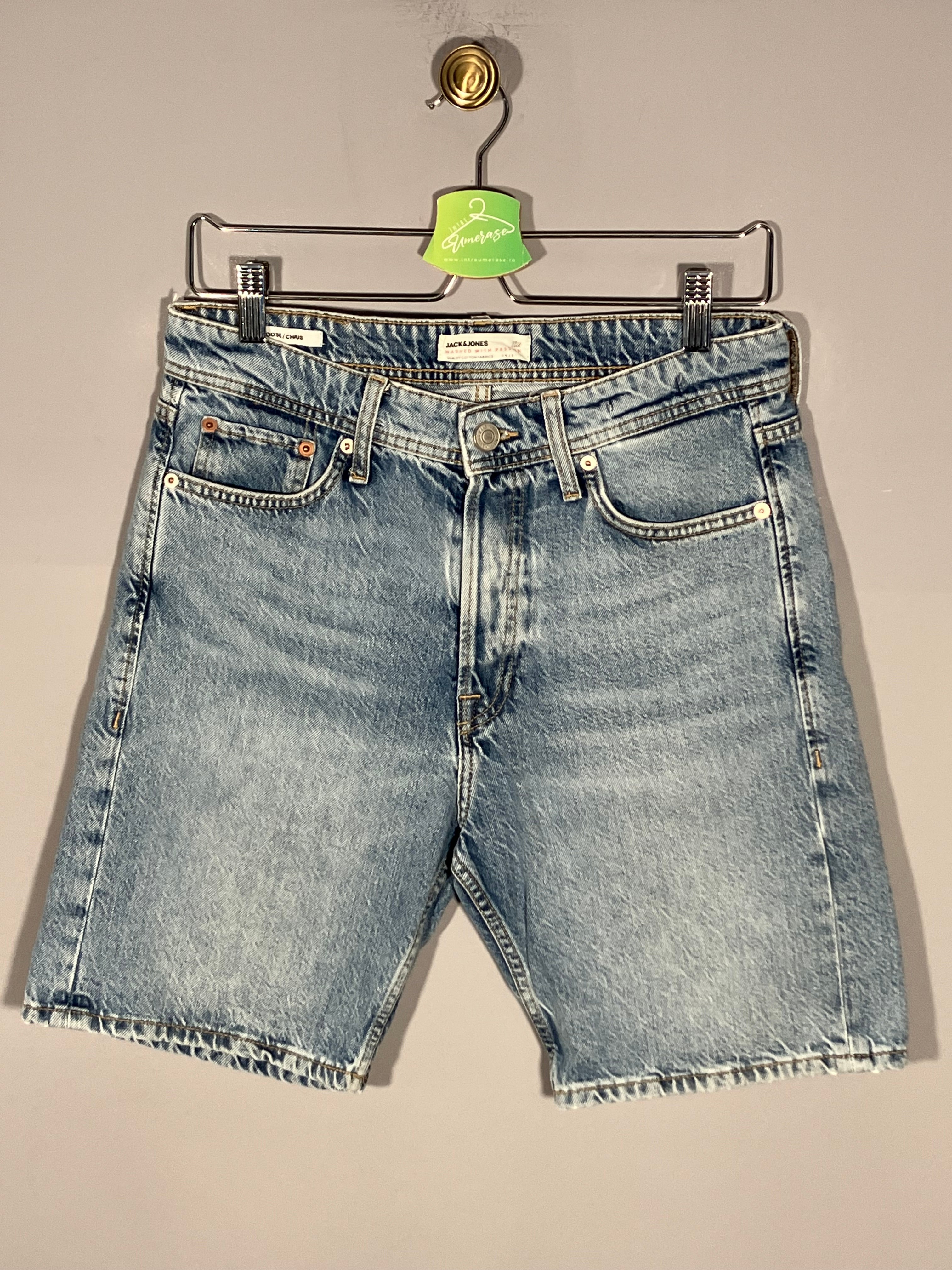 Blugi scurti Jack&Jones - marimea XS/S (relaxed fit)