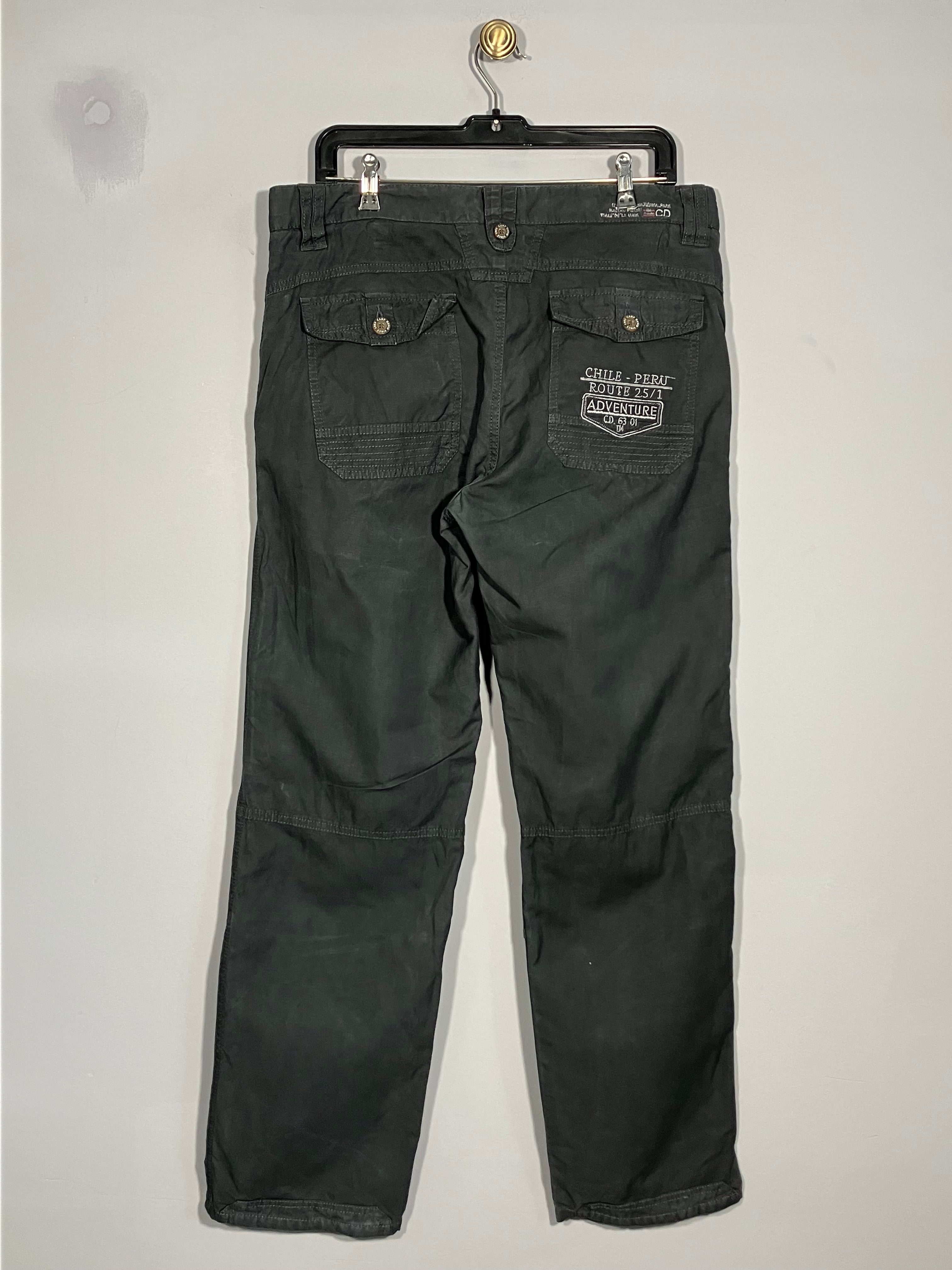 Pantaloni Camp David - marimea M