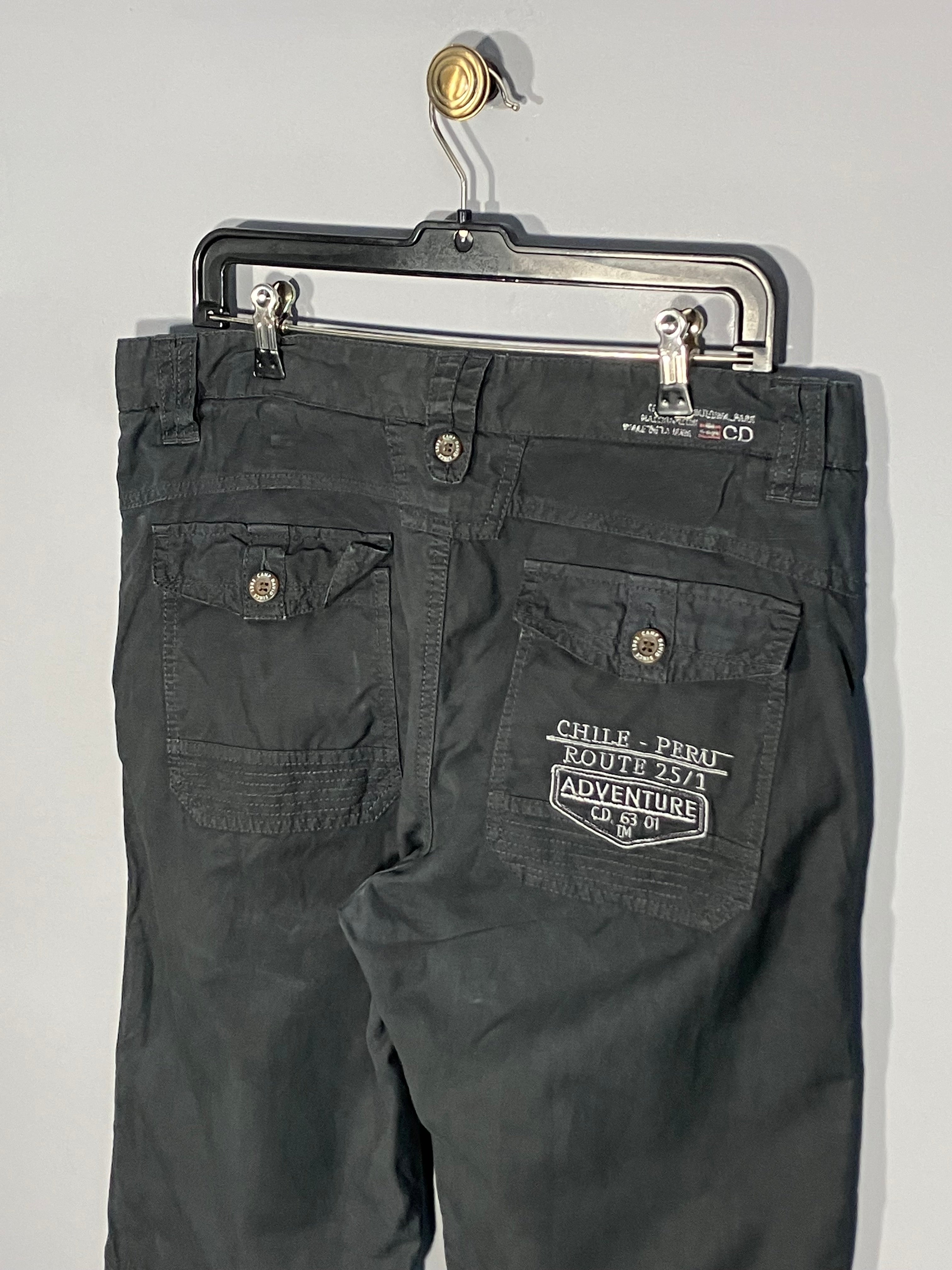 Pantaloni Camp David - marimea M