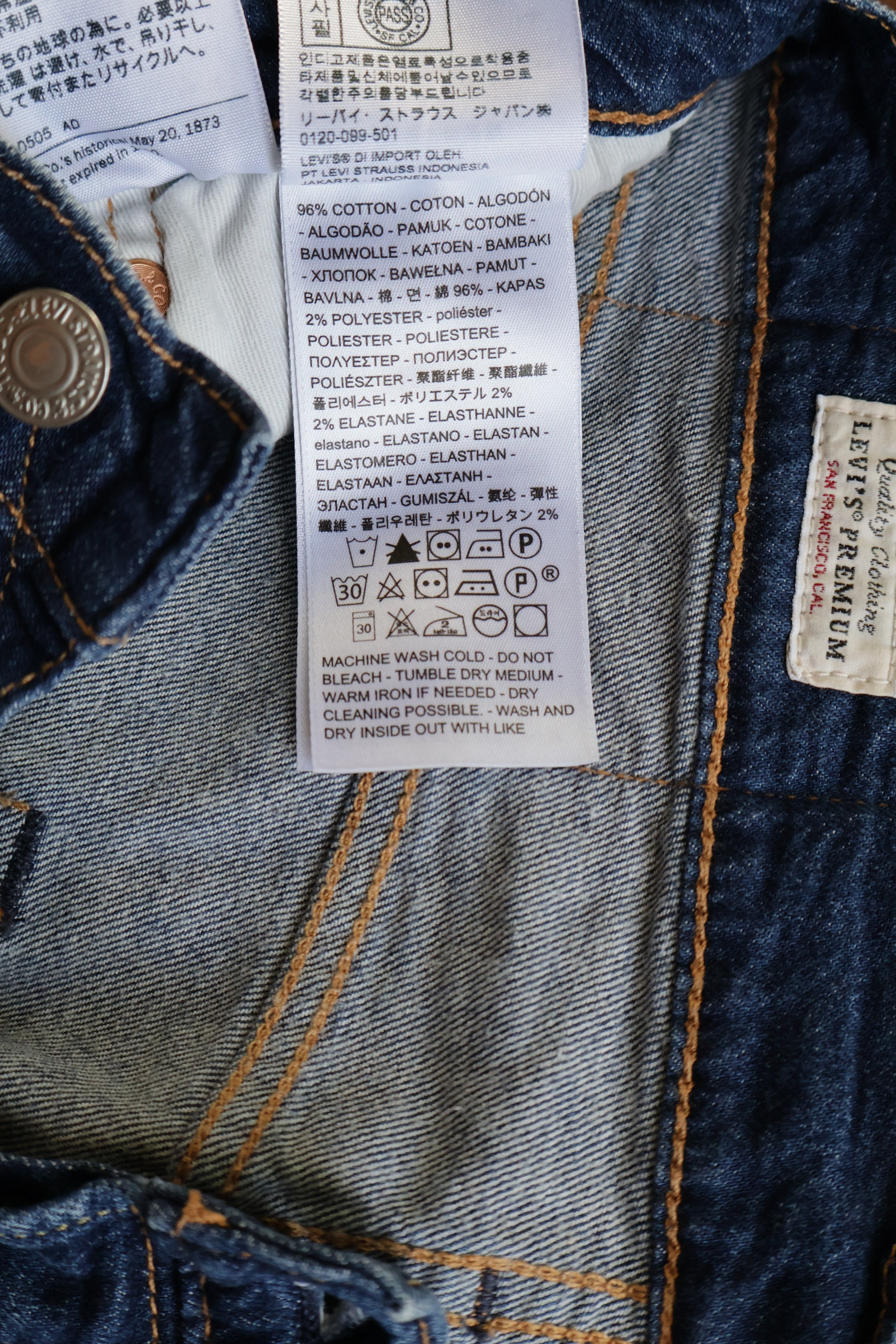 Blugi scurti Levi's - marimea XS - Barbati