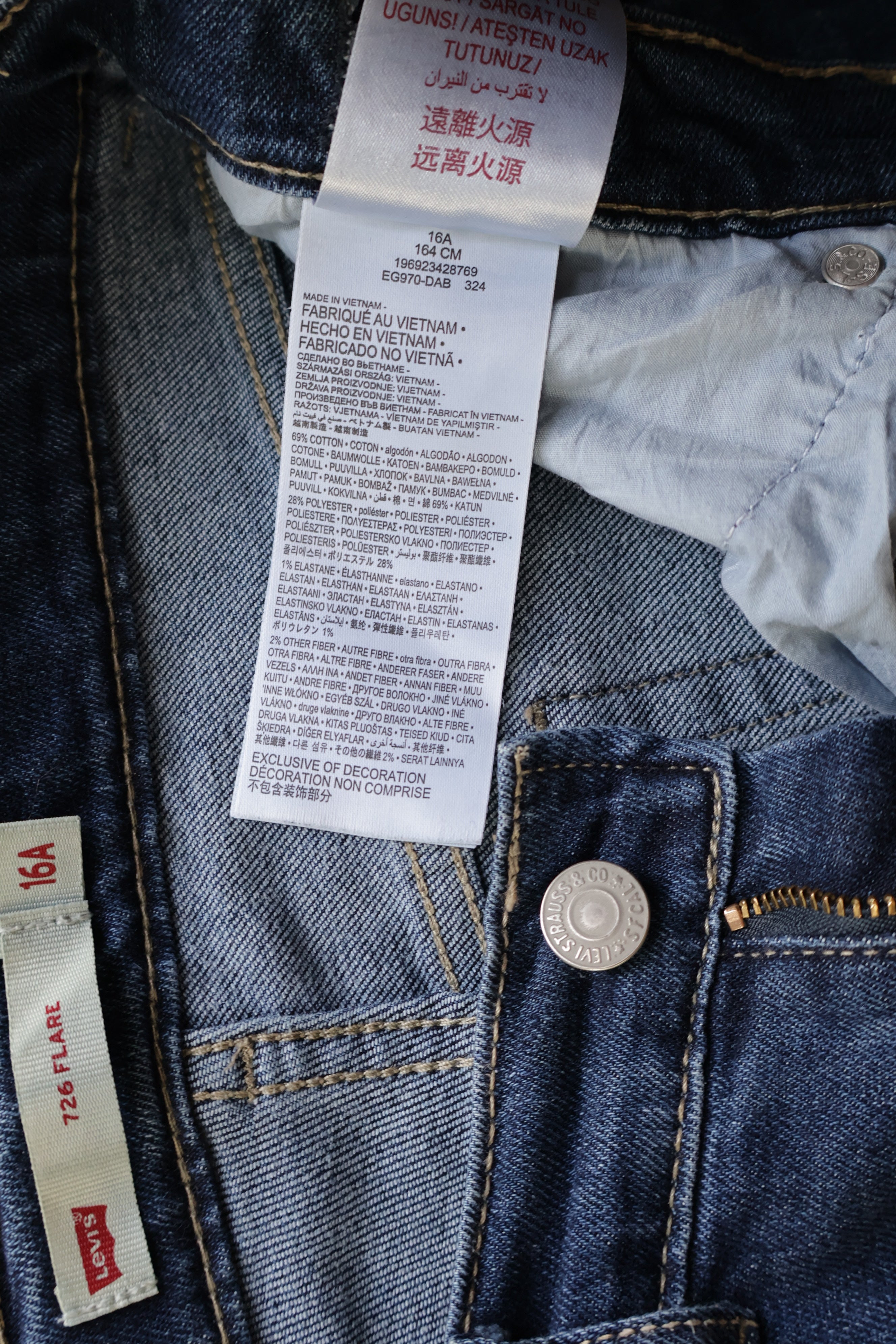 Blugi Levi's - marimea S W26 - Femei