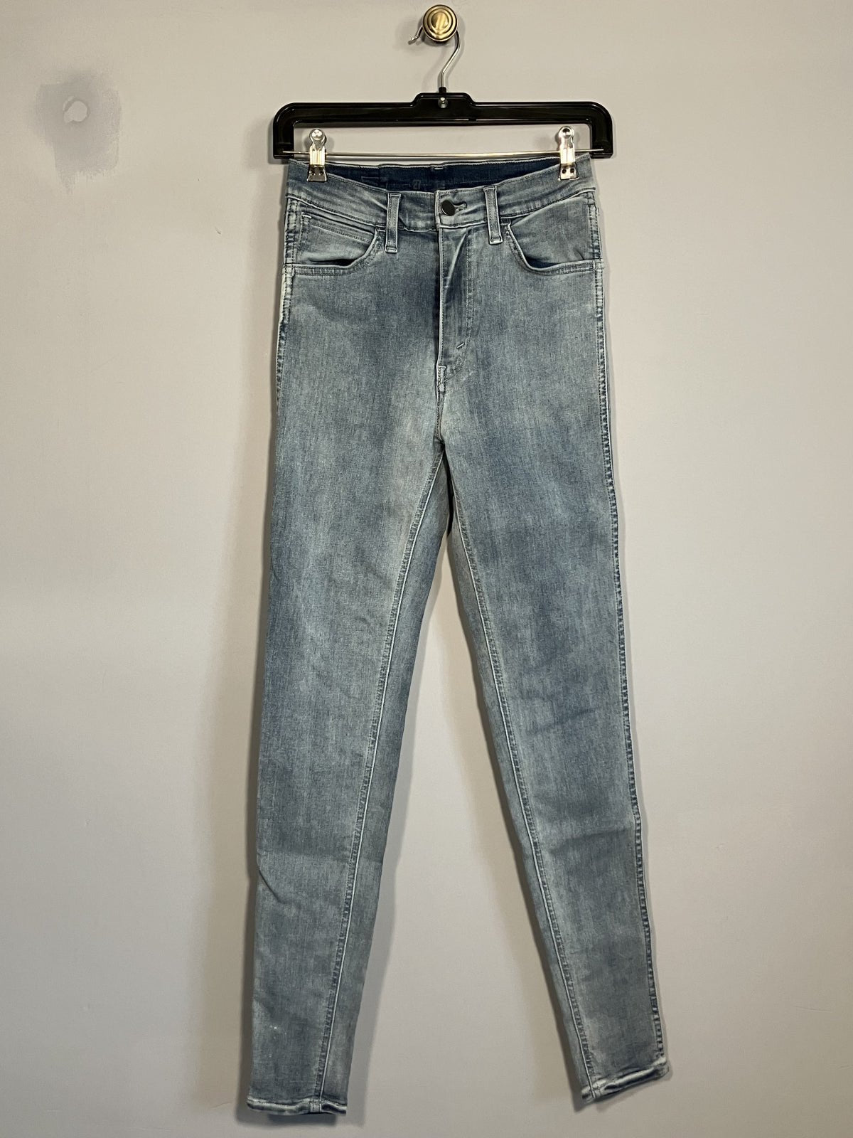 Blugi Levi's - marimea W27/L32 - Femei - Intre Umerase