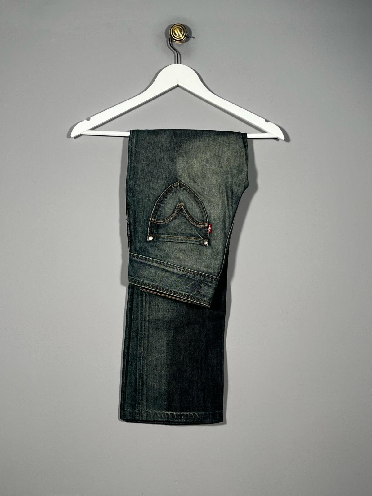 Blugi Levi's - marimea W28/L34 - Femei - Intre Umerase
