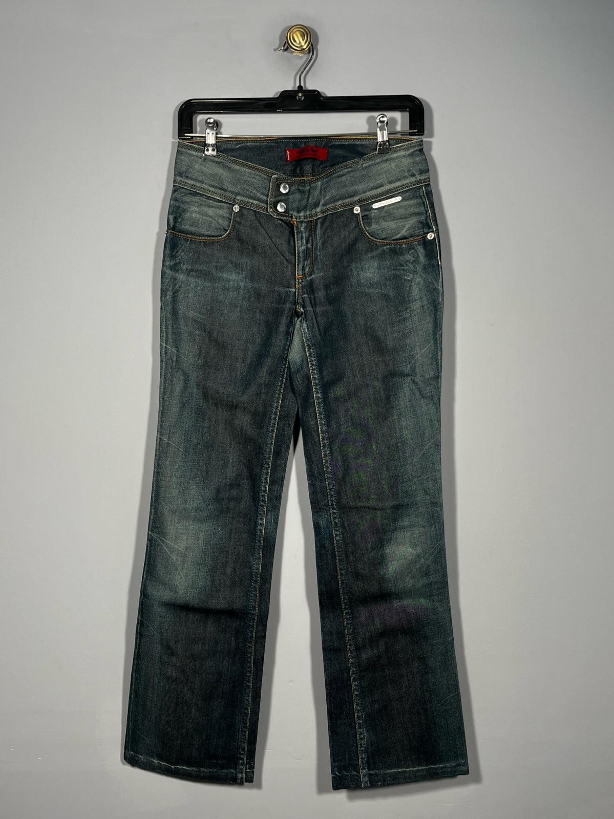 Blugi Levi's - marimea W28/L34 - Femei - Intre Umerase