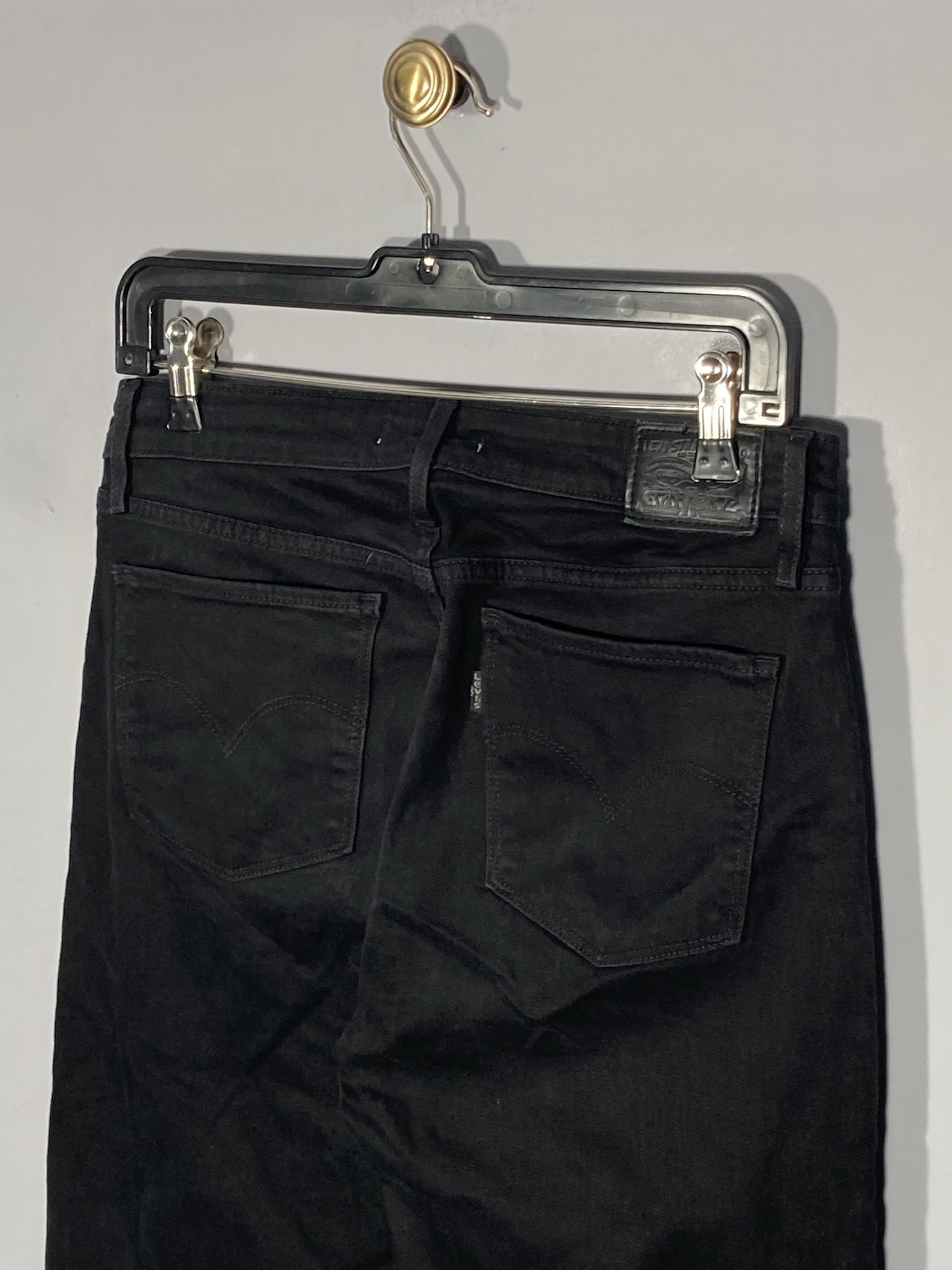 Blugi Levi's - marimea W29/L32 - Femei - Intre Umerase