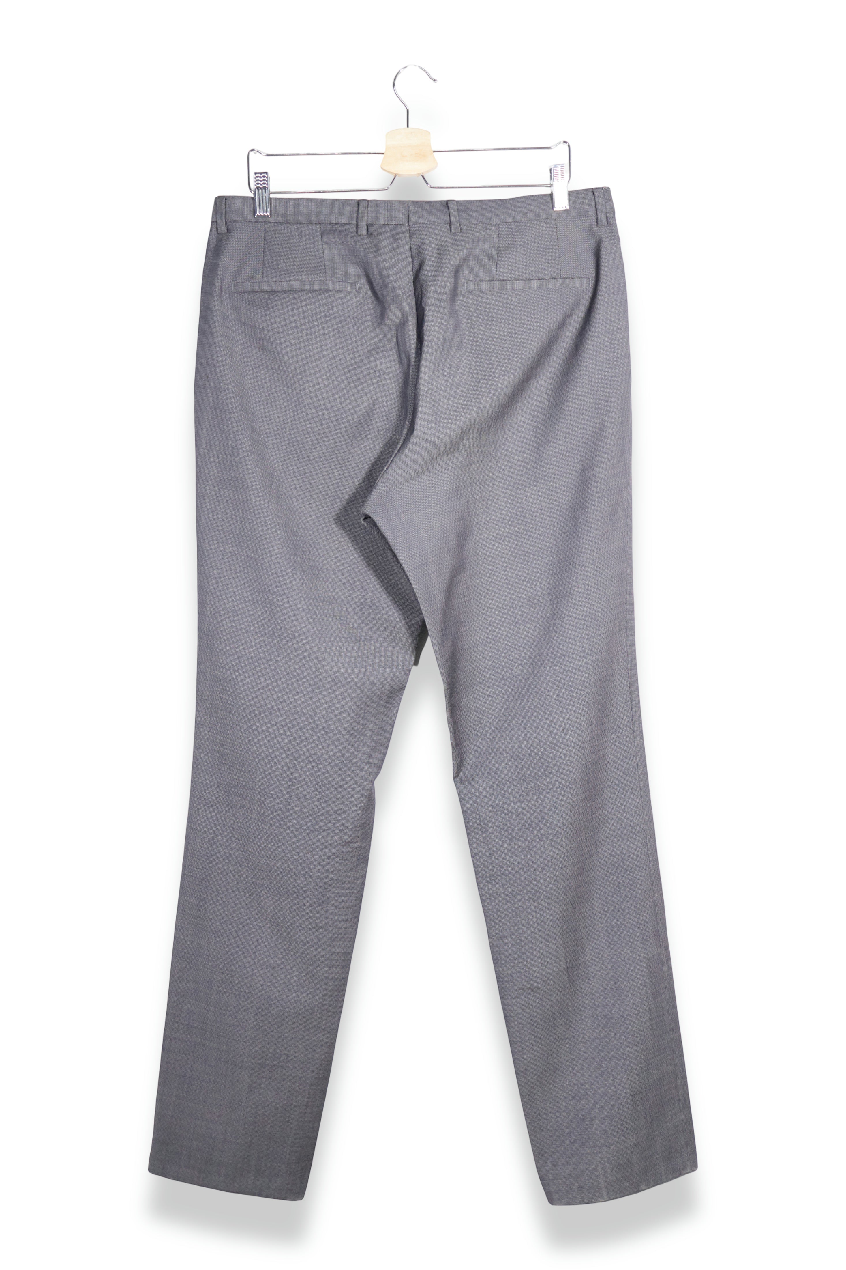 HUGO BOSS – pantaloni – vedere din spate – second-hand premium