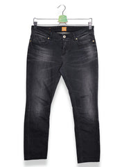 Hugo Boss – blugi – vedere din față – second-hand premium