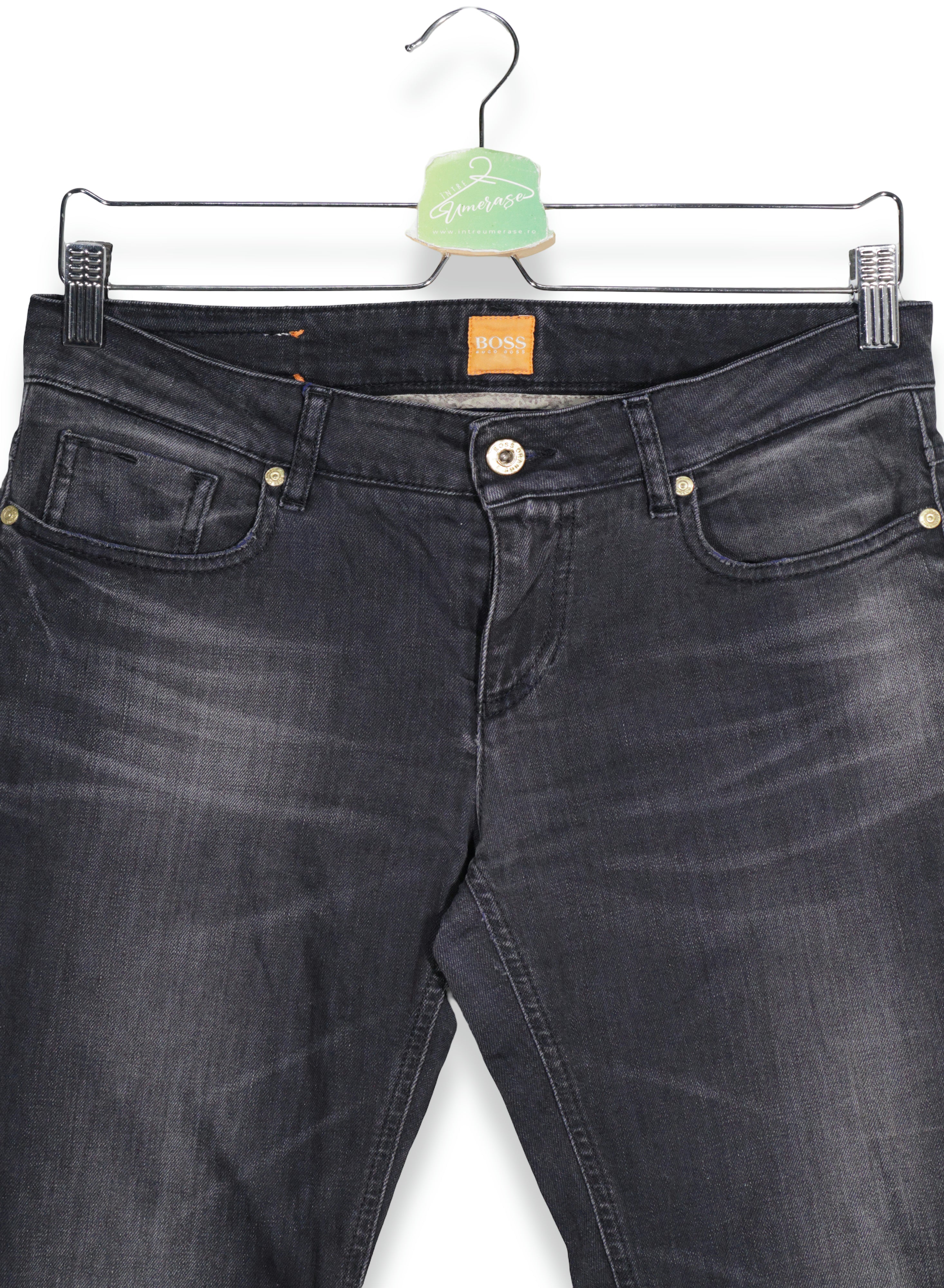 Hugo Boss – blugi – detaliu – second-hand premium