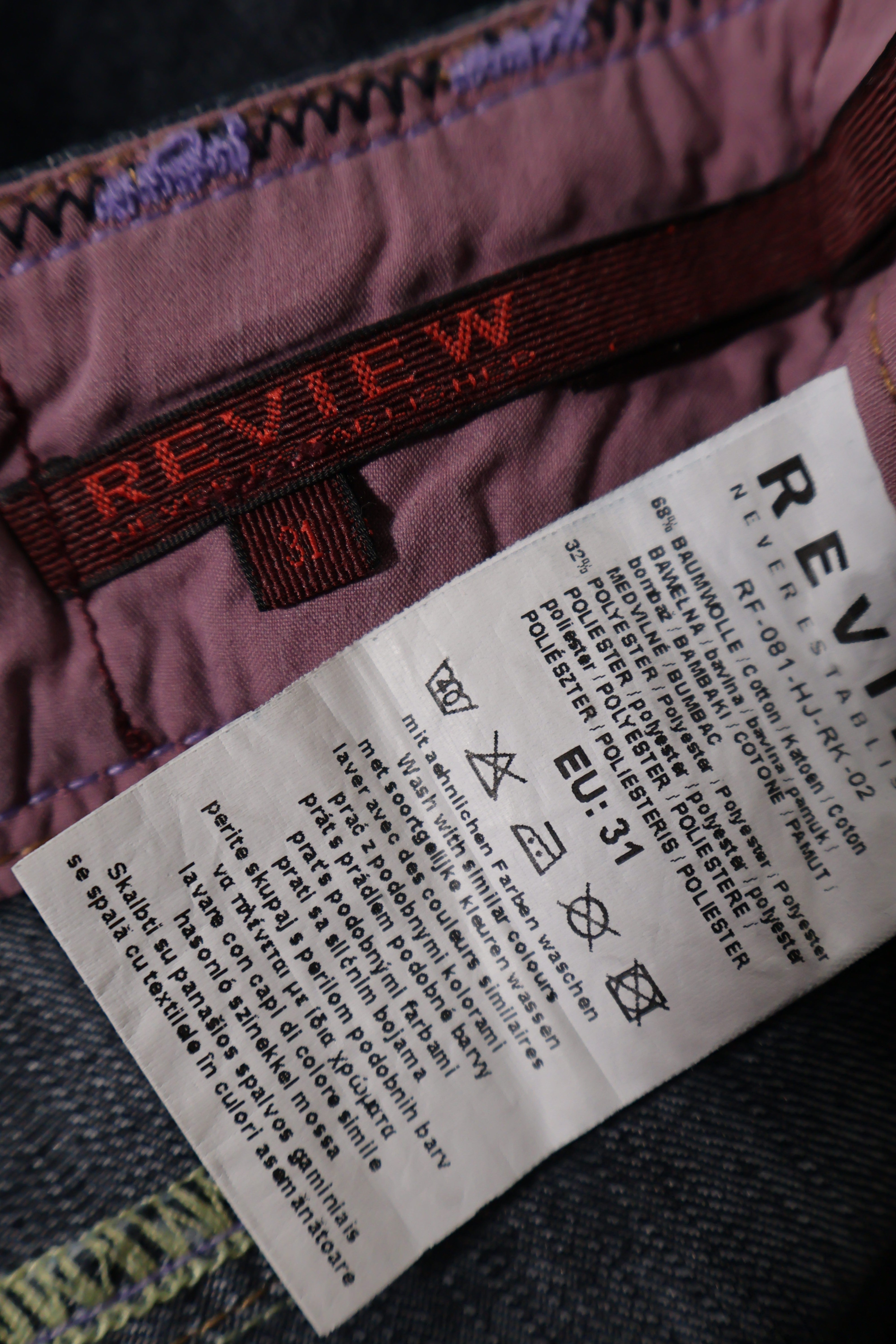 Eticheta marime si compozitie (rotita dreapta) - Pantaloni scurți - Premium denim albastru inchis cu mansete rasfrante – L – Femei