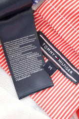 Eticheta marime si compozitie (rotita dreapta) - Pantaloni scurți - Tommy Hilfiger albastri cu imprimeu floral tropical – M – Bărbați