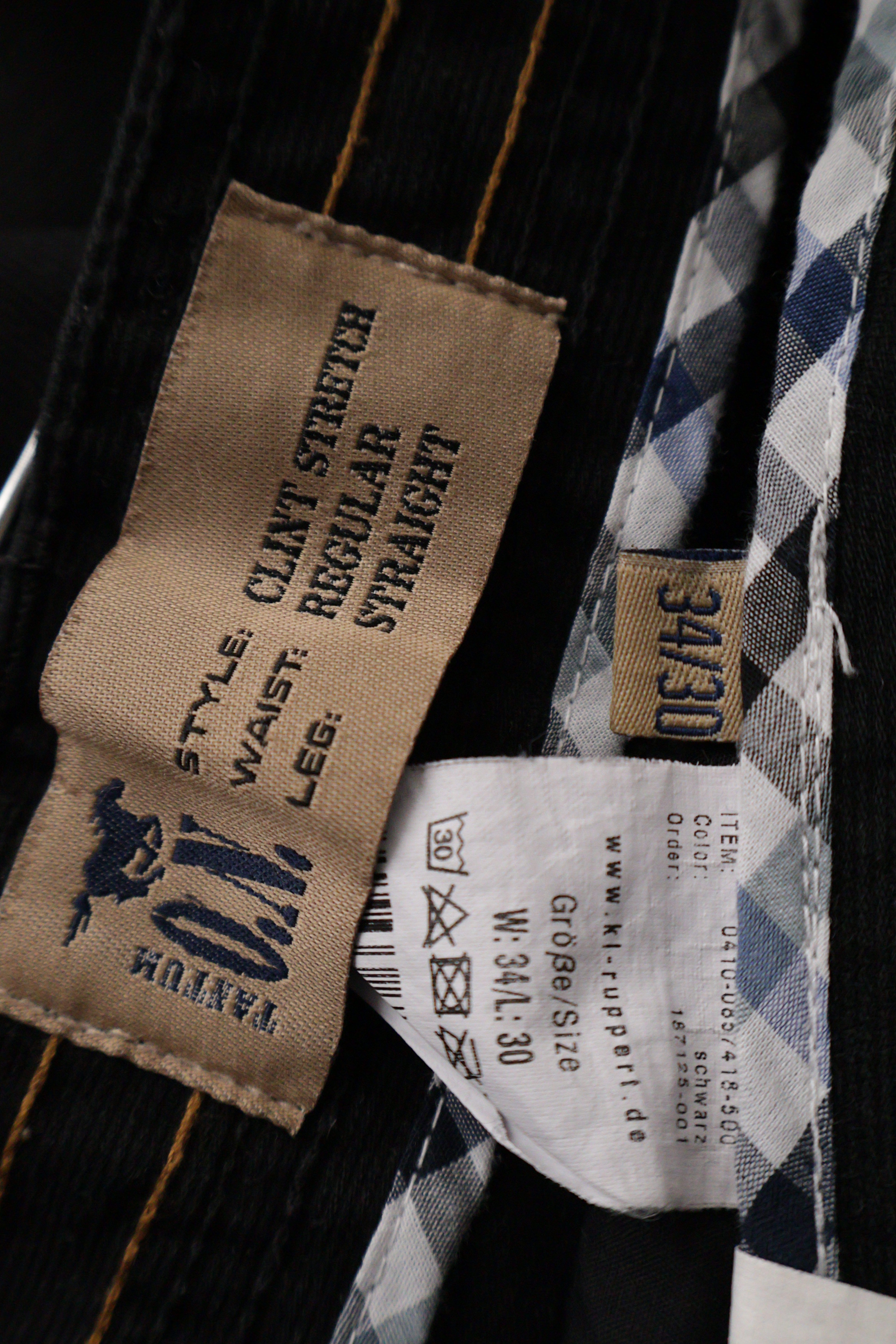 Eticheta marime si compozitie (rotita dreapta) - Pantaloni - Mustang chino negru din bumbac elastic – M – Bărbați