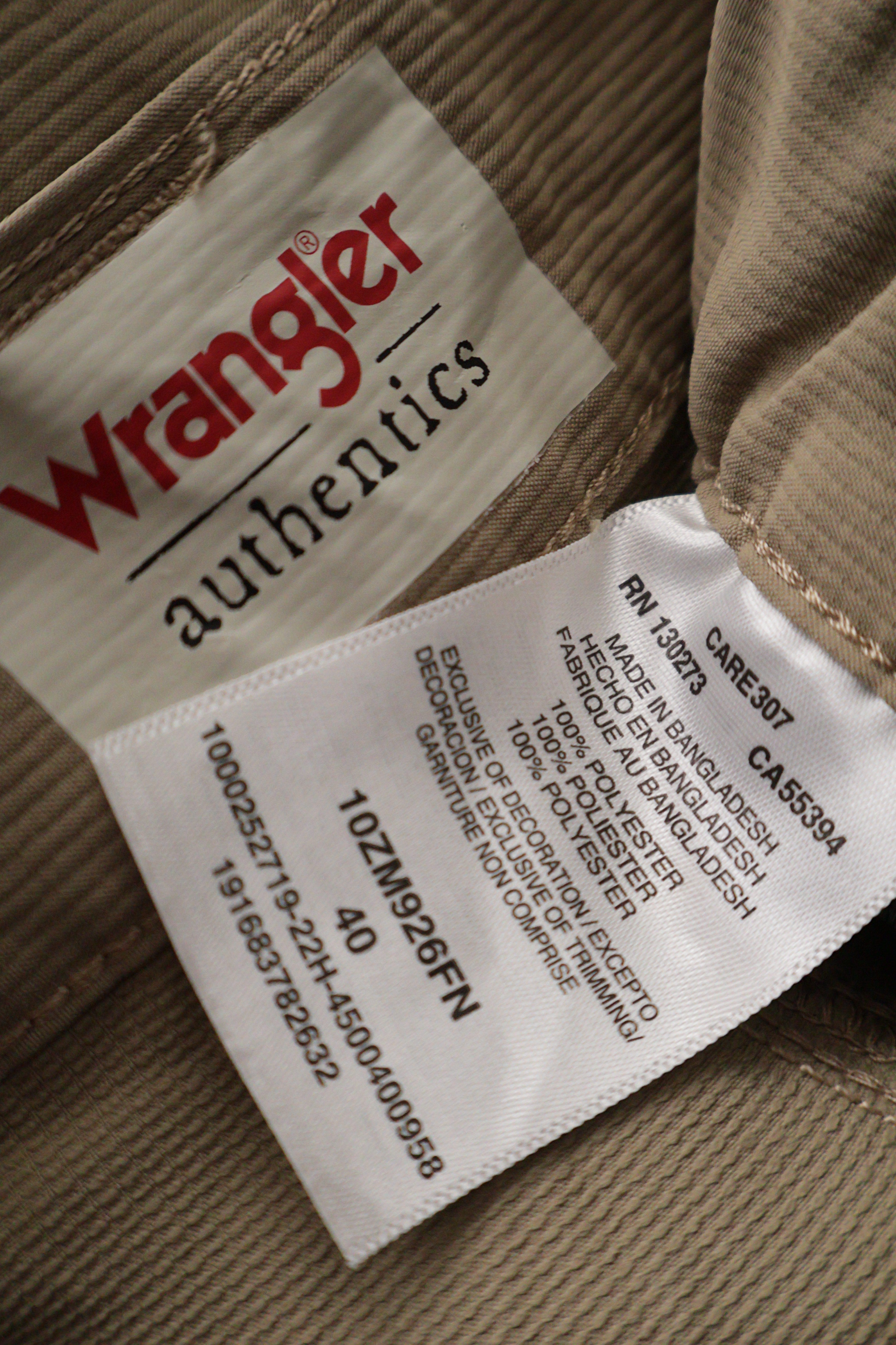 Eticheta marime si compozitie (rotita dreapta) - Pantaloni scurți - Wrangler bej din poliester cu croială relaxată – L – Bărbați