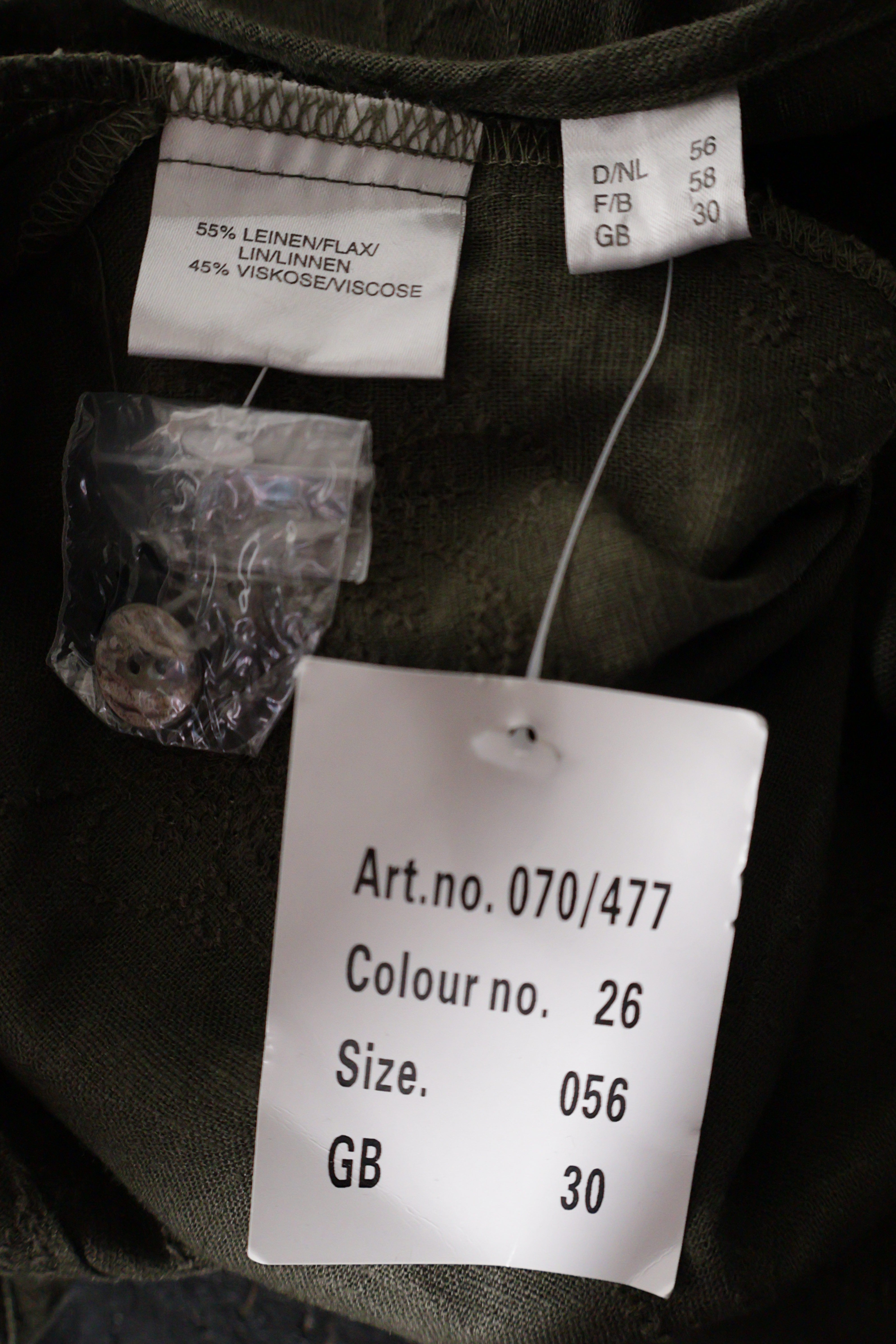 Eticheta marime si compozitie (rotita dreapta) - Rochie - Premium verde masliniu din in si vascoza cu imprimeu discret – 4XL+ – Femei