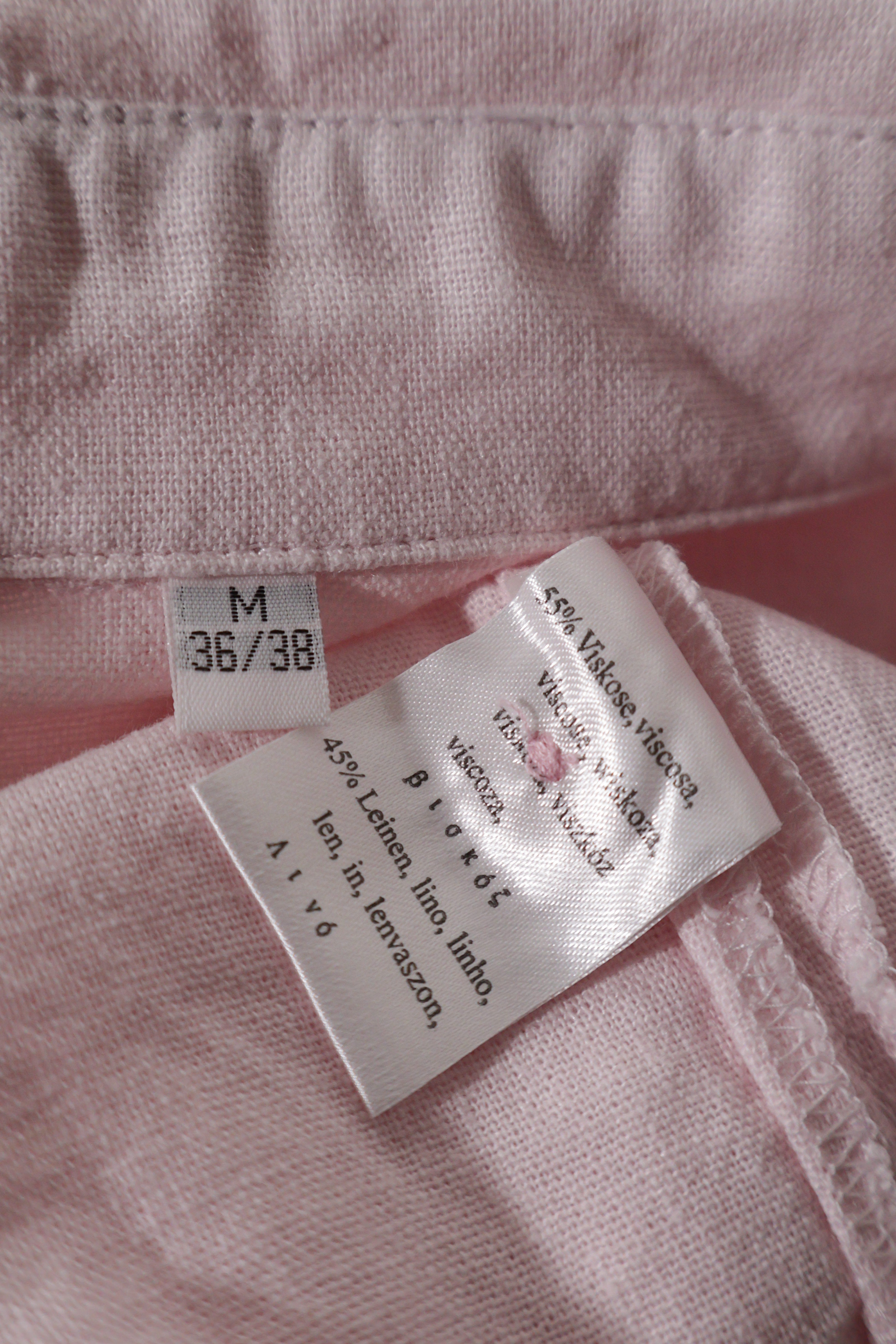 Eticheta marime si compozitie (rotita dreapta) - Camasa lungă - Premium roz pal din in si vascoza cu croială lejeră – M – Femei