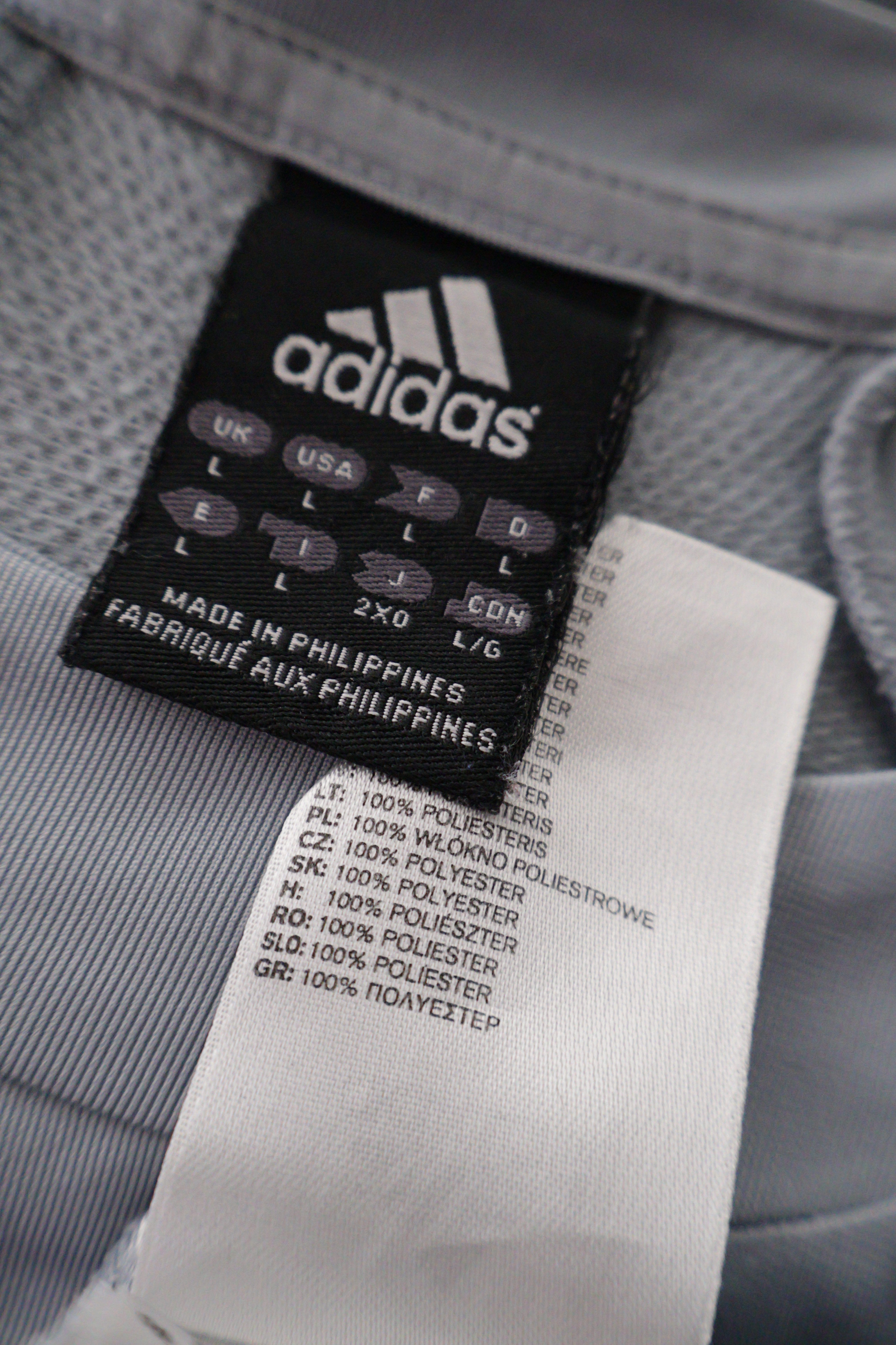 Eticheta marime si compozitie (rotita dreapta) - Tricou - Adidas gri din poliester cu croiala sport – L – Bărbați