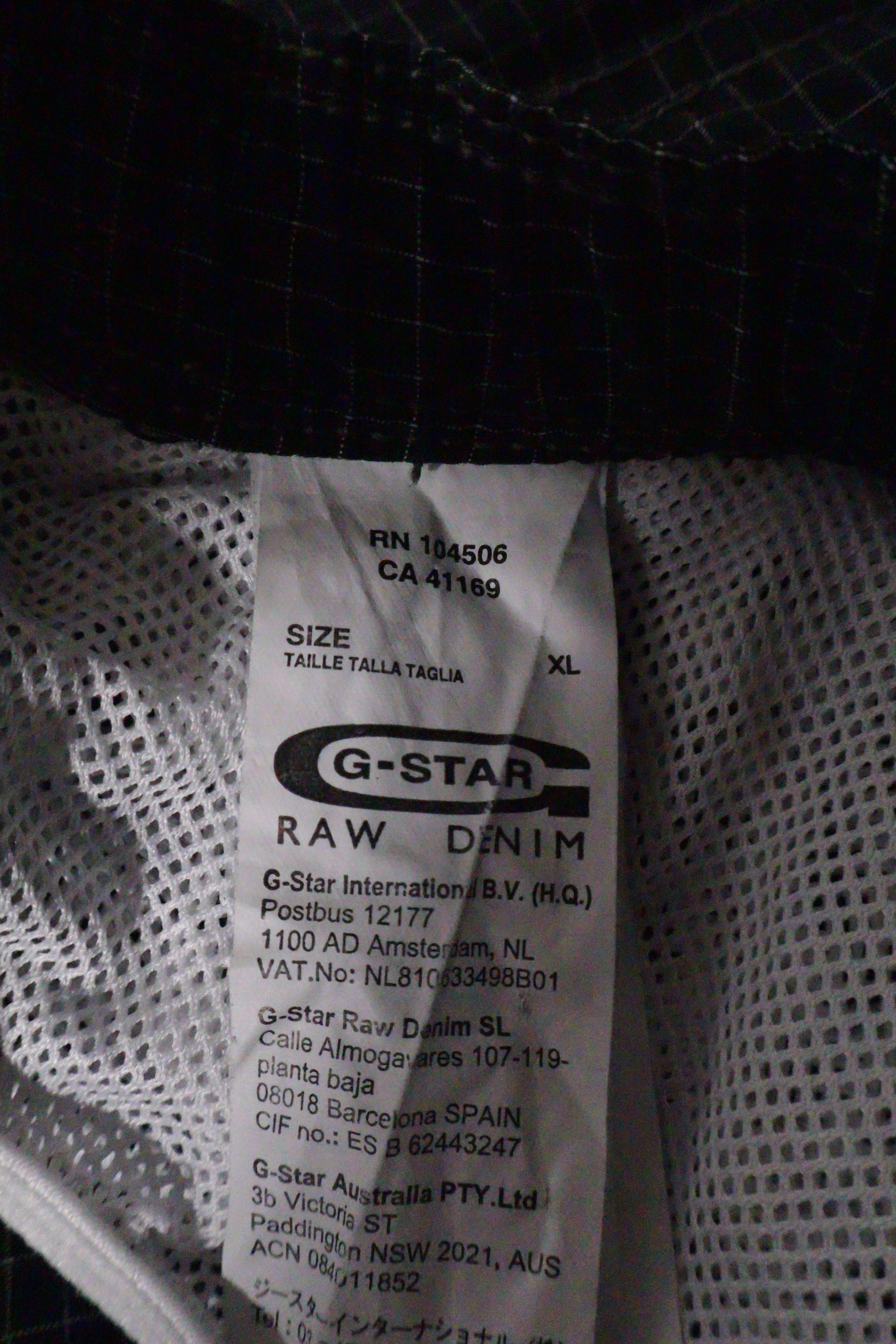 Eticheta marime si compozitie (rotita dreapta) - Pantaloni scurți de baie - G-star negri cu imprimeu caroiat discret – XL – Bărbați