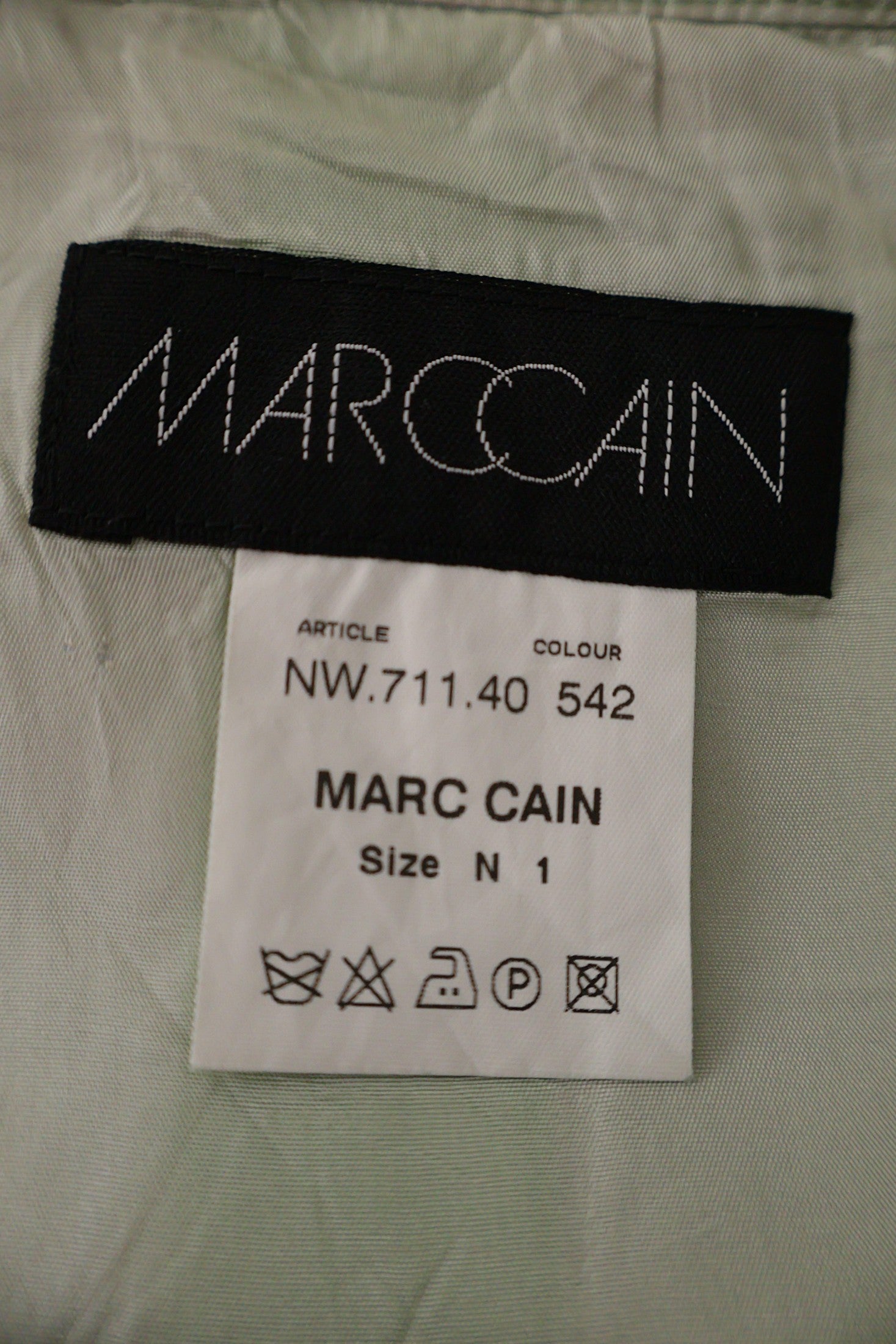 Fusta Marc Cain verde, negru, alb, gri mărime S etichetă mărime și compoziție second-hand premium