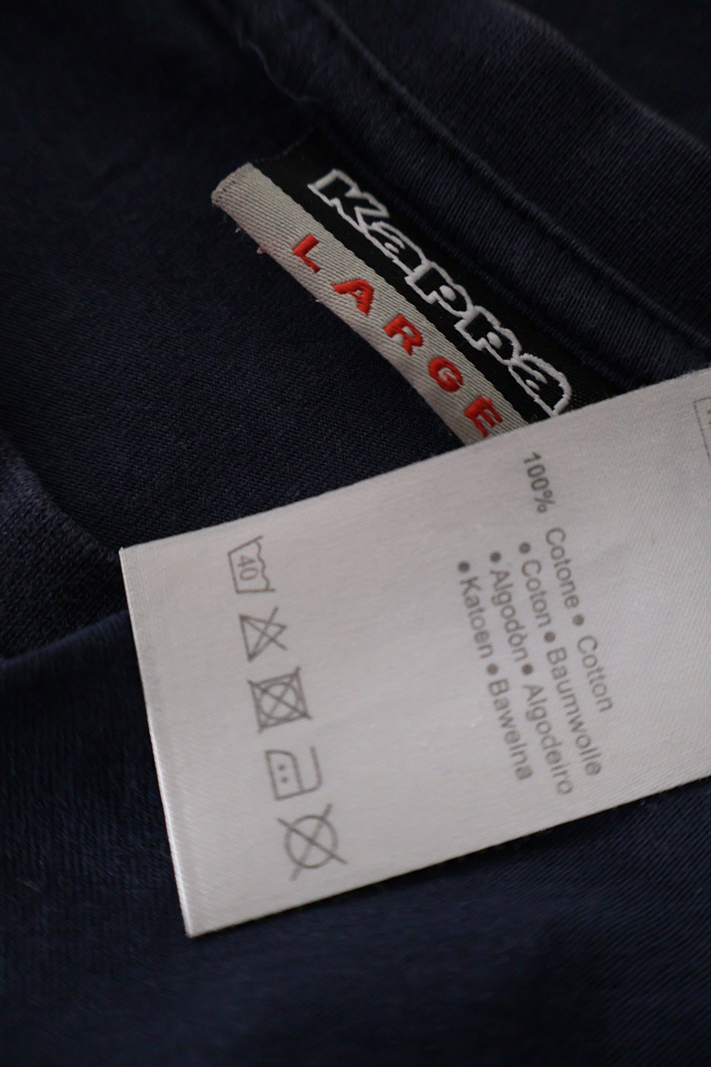 Tricou Kappa bleumarin mărime L etichetă mărime și compoziție second-hand premium